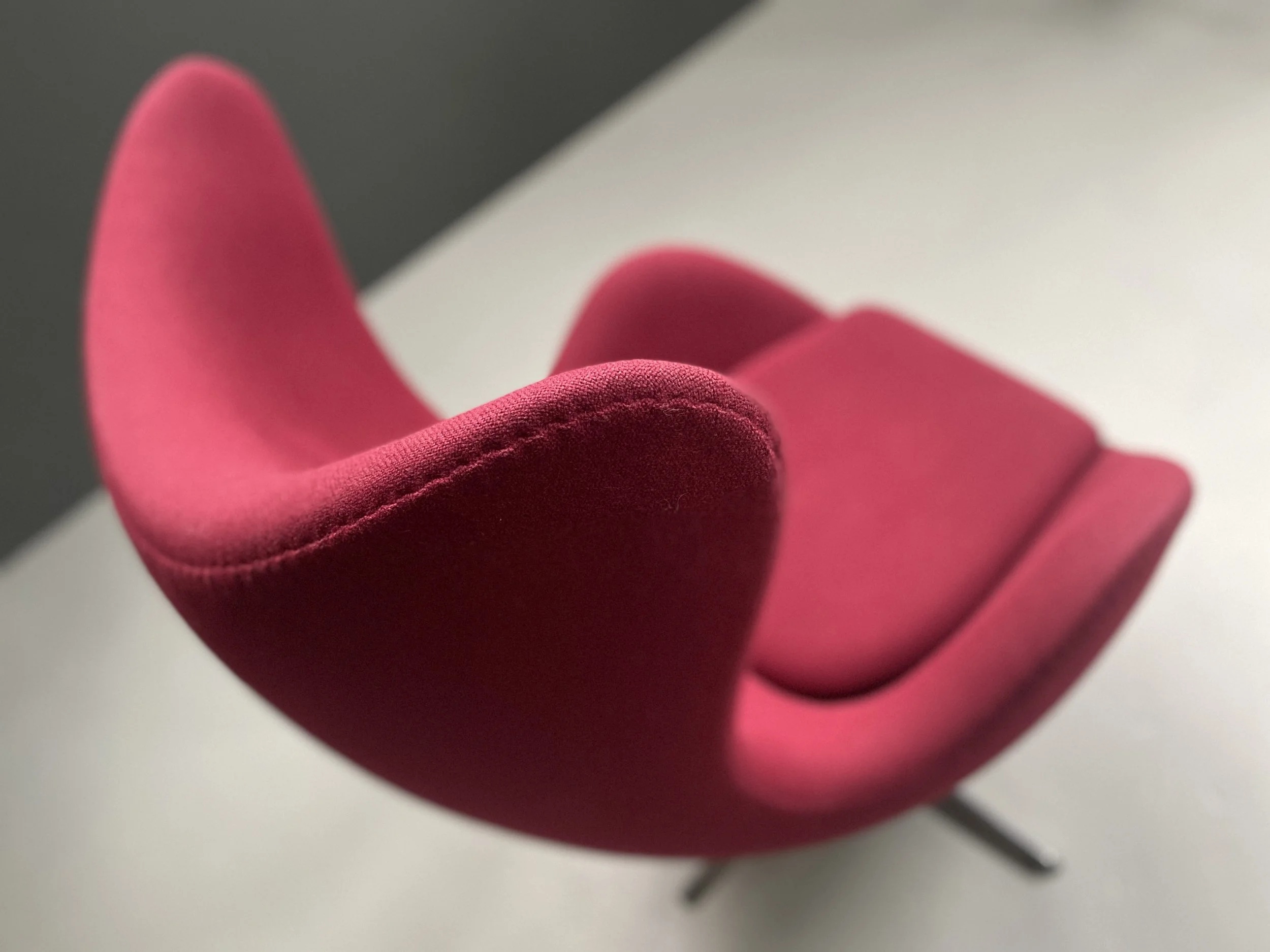 Original Arne Jacobsen Egg Chair by Fritz Hansen, Denmark, 1958 — iconic mid-century lounge chair with swivel aluminum base