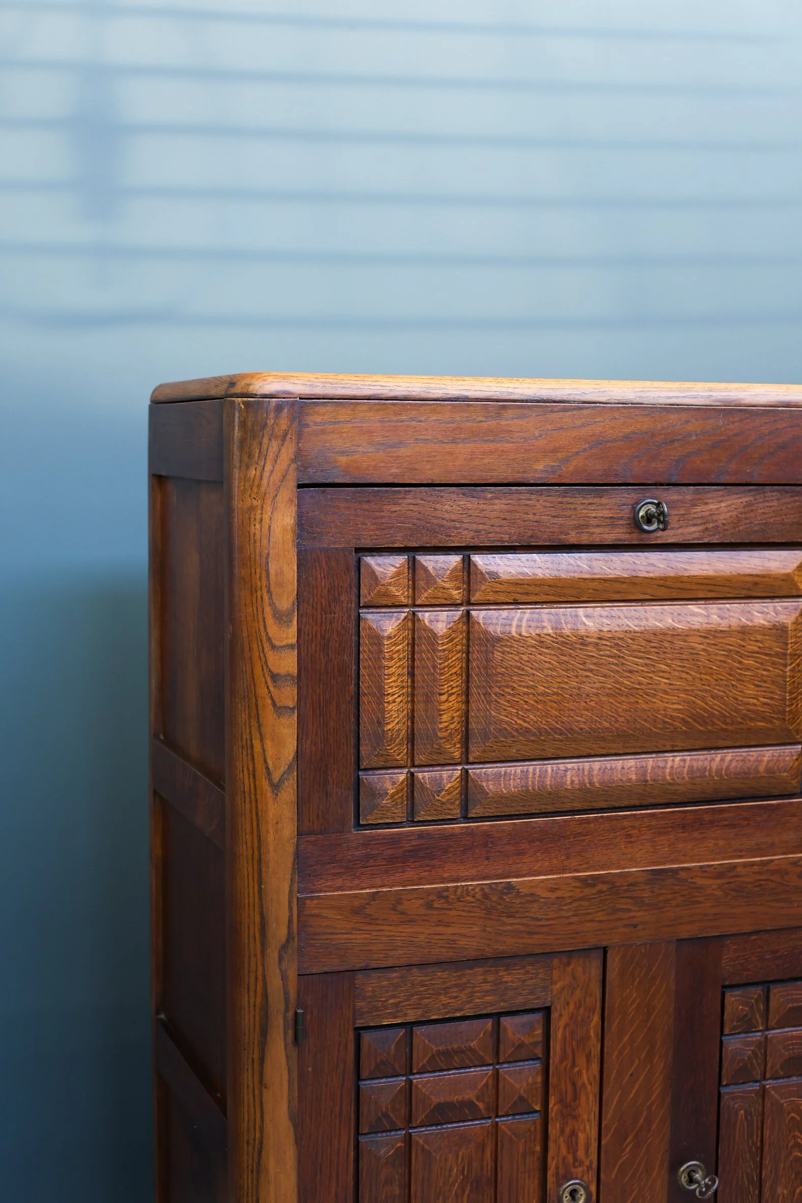 Art Deco Oak Cabinet in the Style of Charles Dudouyt, 1940s foto 2