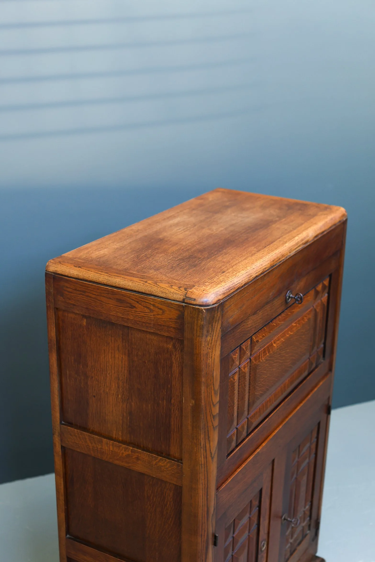 Art Deco Oak Cabinet in the Style of Charles Dudouyt, 1940s foto 9