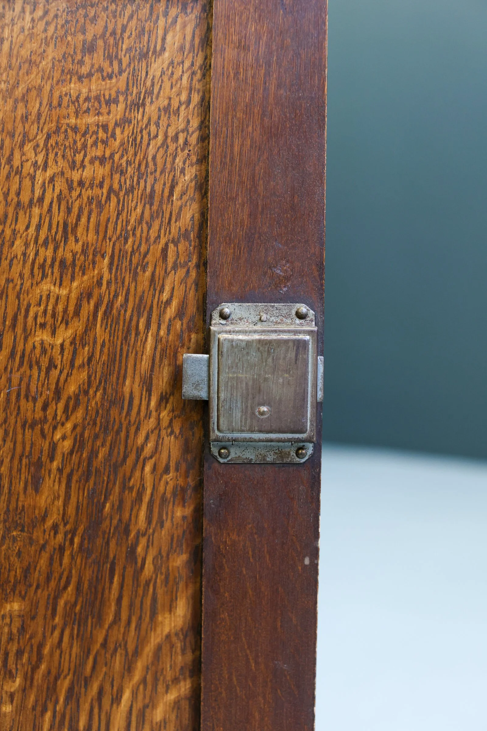Art Deco Oak Cabinet in the Style of Charles Dudouyt, 1940s foto 13