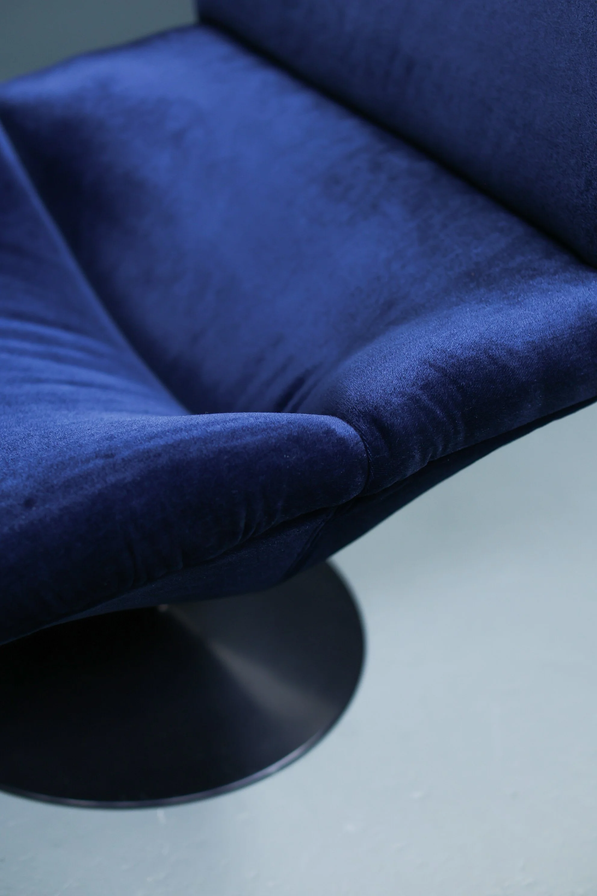 Geoffrey Harcourt F518 Lip Chair for Artifort in Blue Velvet foto 7