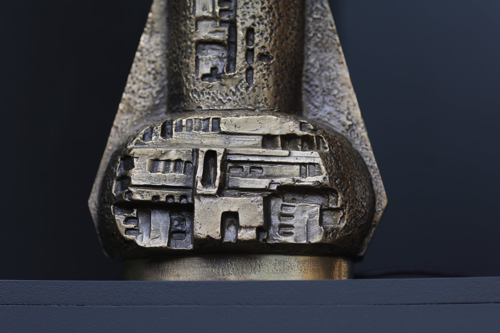 Brutalist Bronze Table Lamp, Italy 1970s foto 3