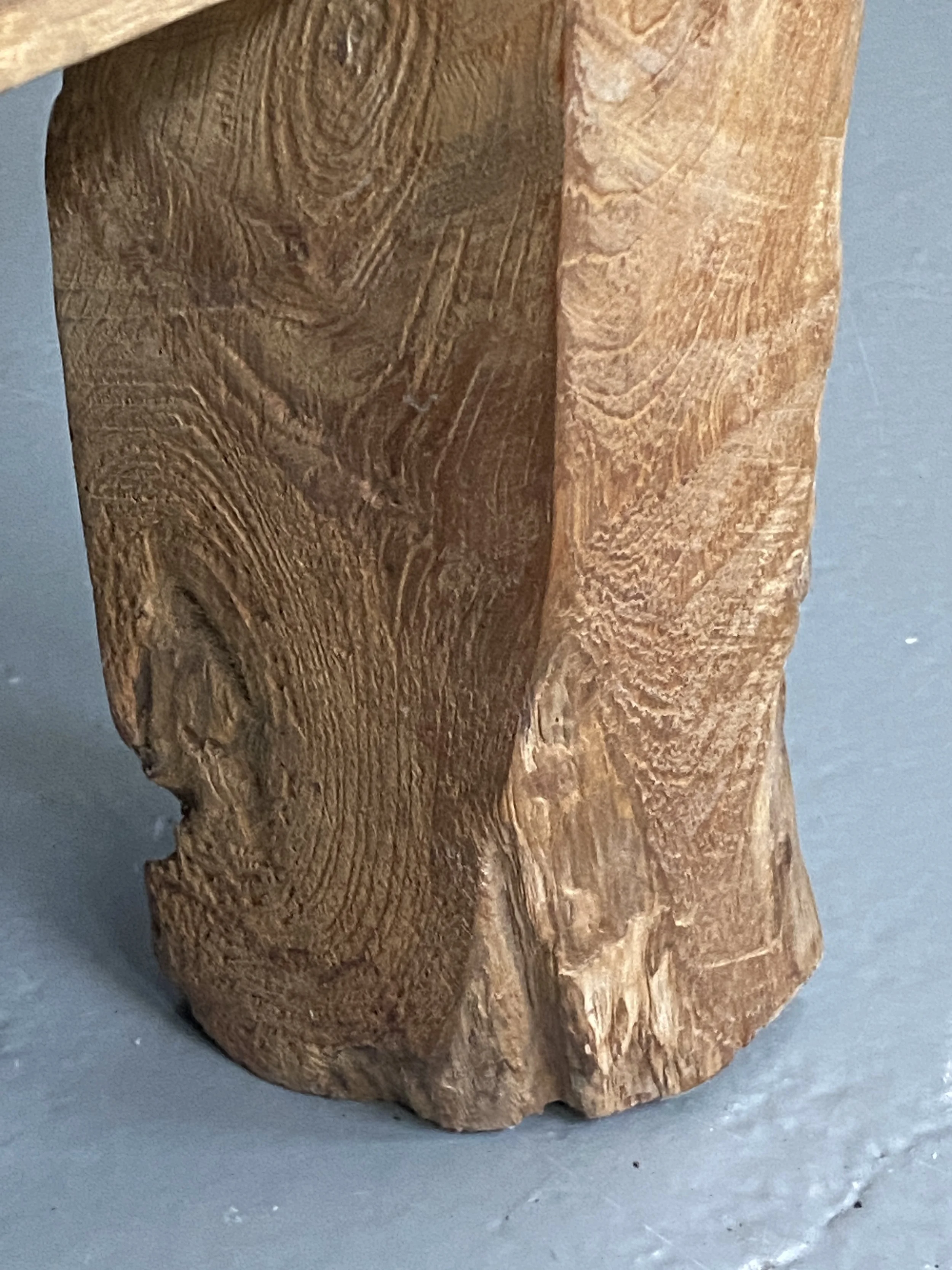 Brutalist Solid Oak Coffee Table with Rustic Primitive Design foto 9
