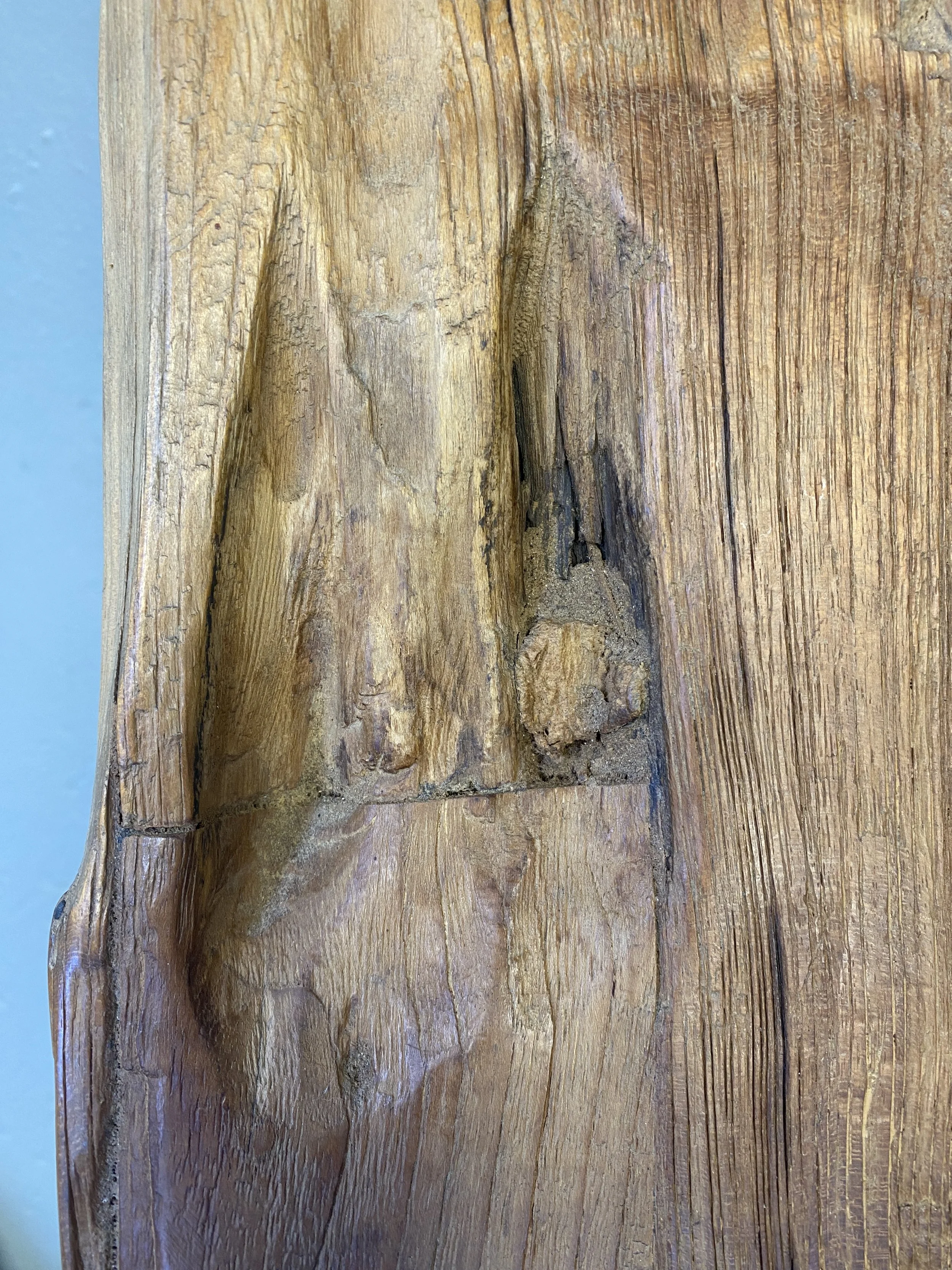 Brutalist Solid Oak Coffee Table with Rustic Primitive Design foto 18