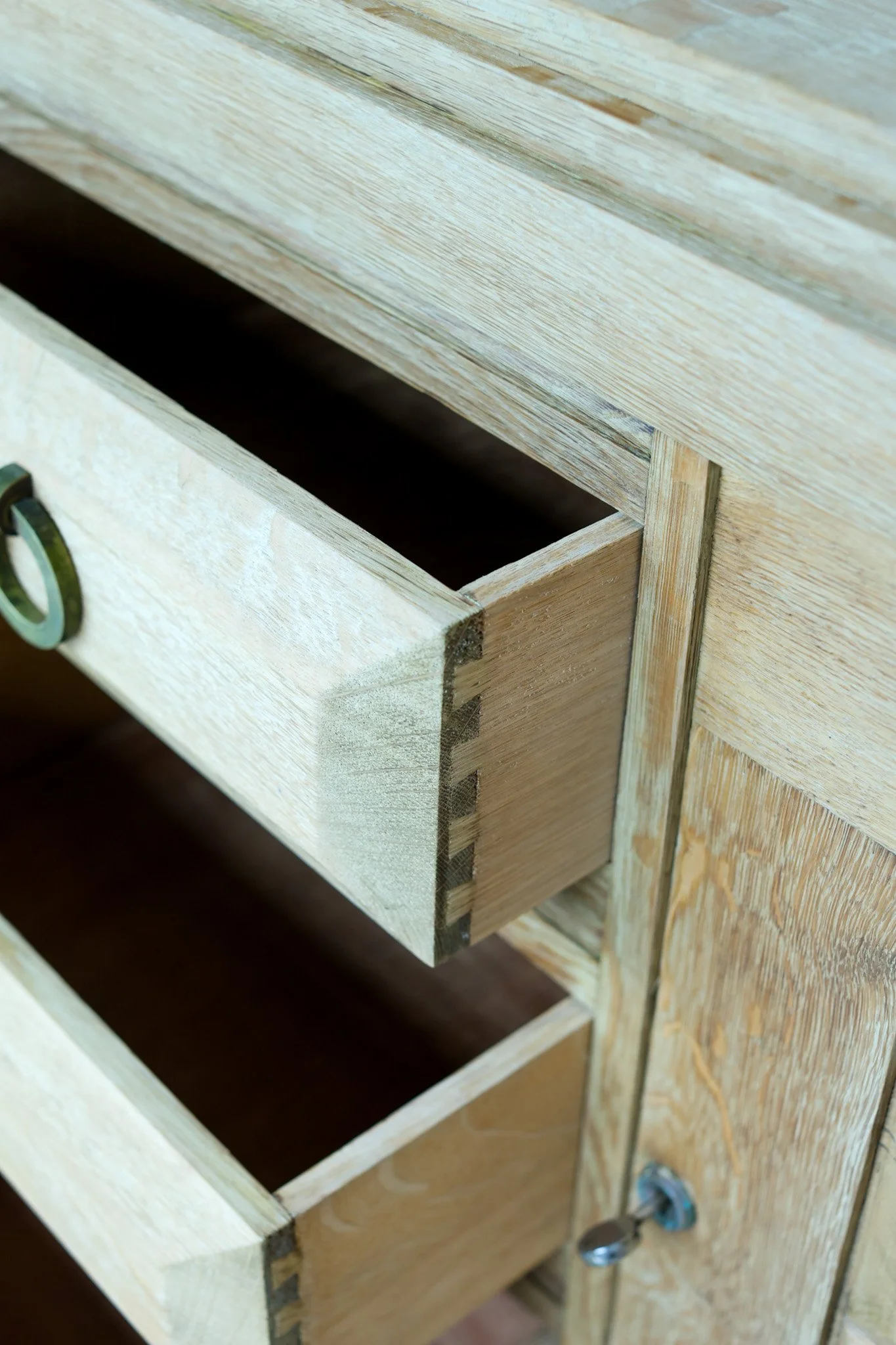 Charles Dudouyt Solid Oak Cabinet foto 13