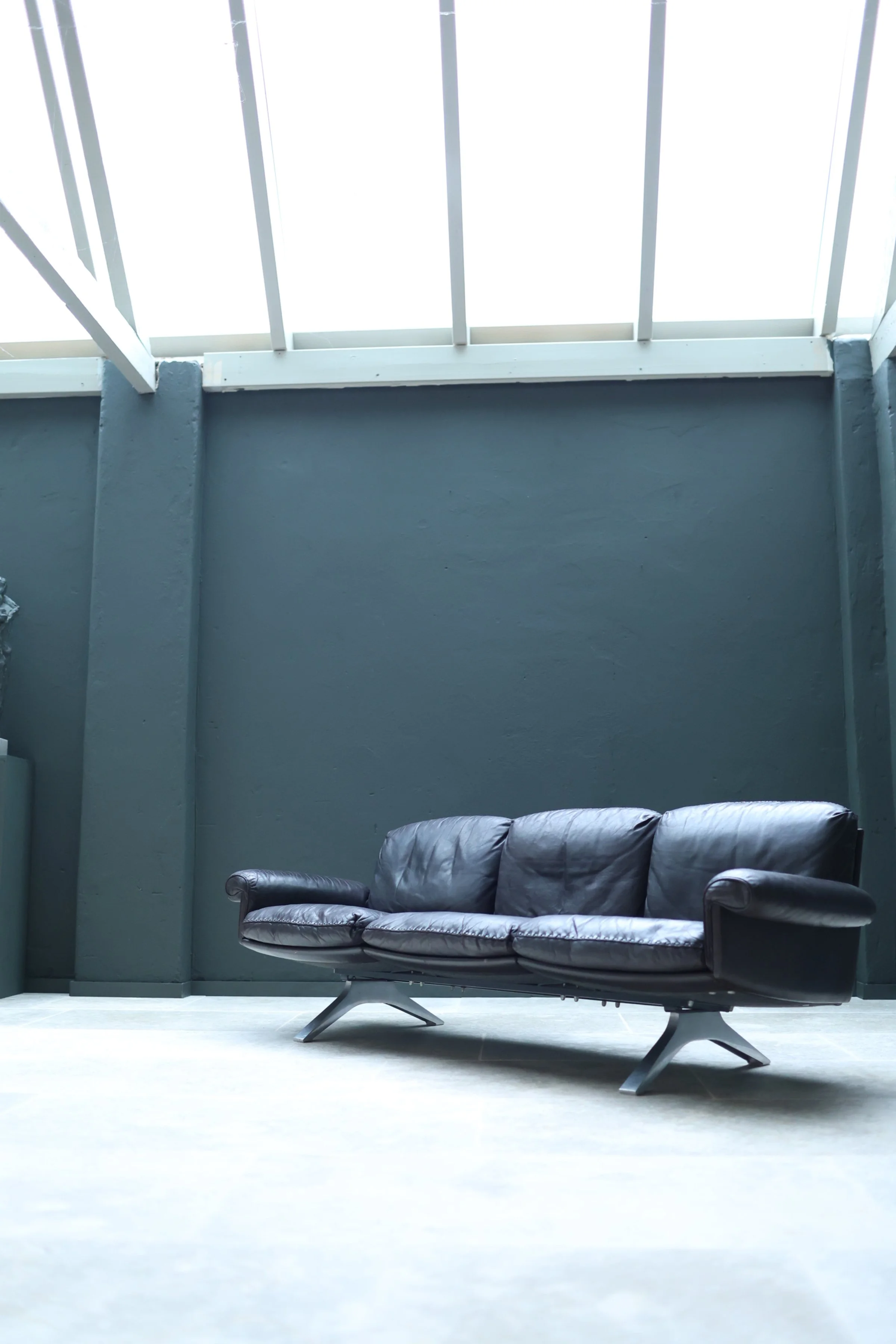De Sede DS-31 Three-Seater Sofa in Dark Brown Leather foto 13