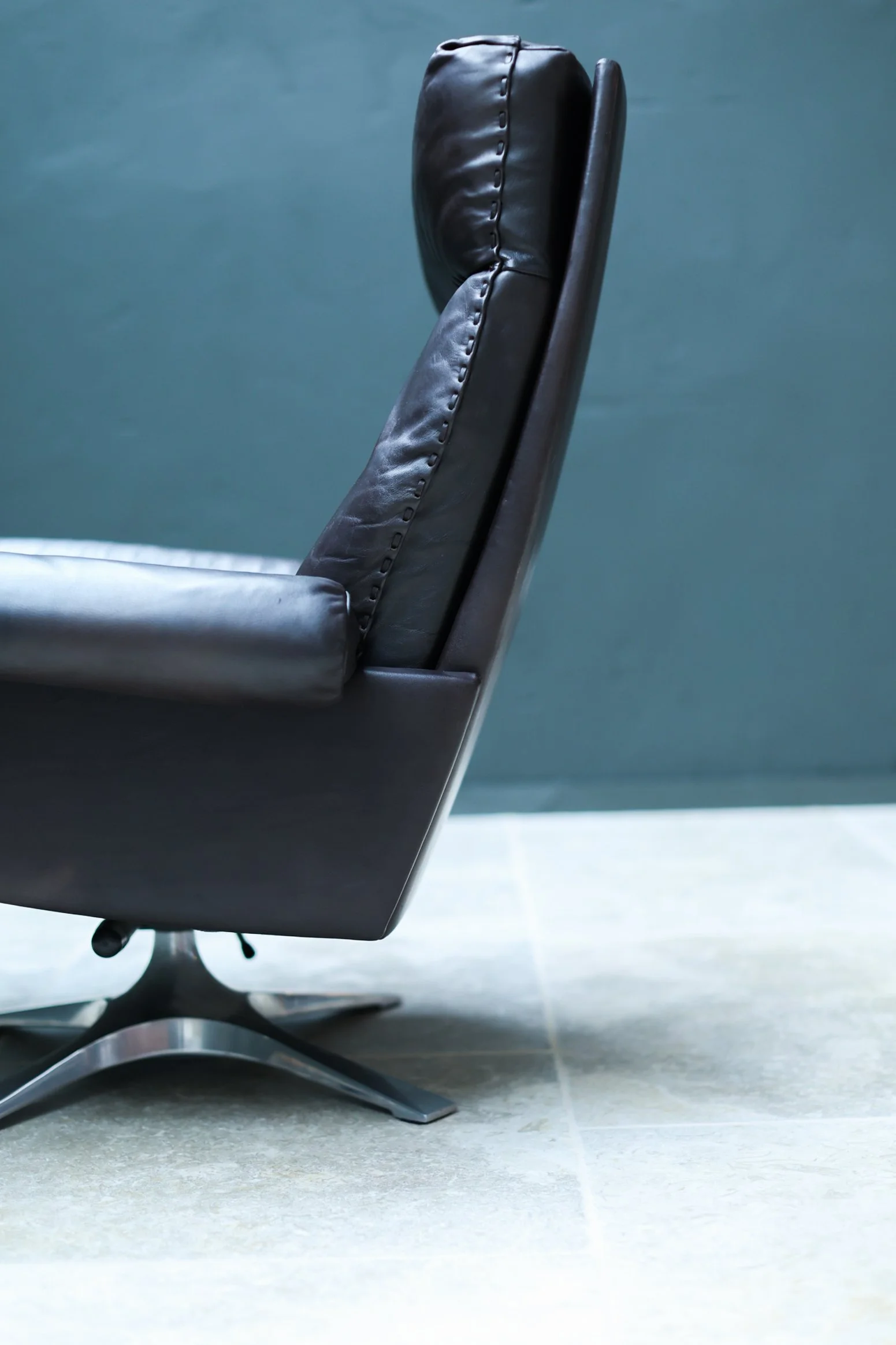 De Sede DS-31 Swivel Lounge Chair in Brown Leather foto 3