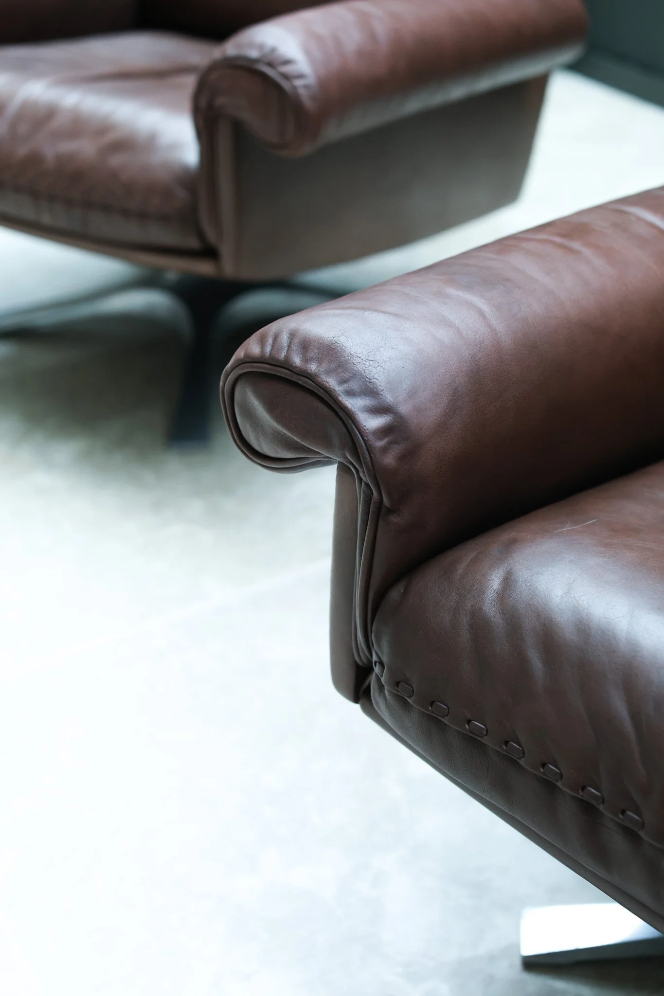 De Sede DS-31 Swivel Club Chairs, Pair foto 10