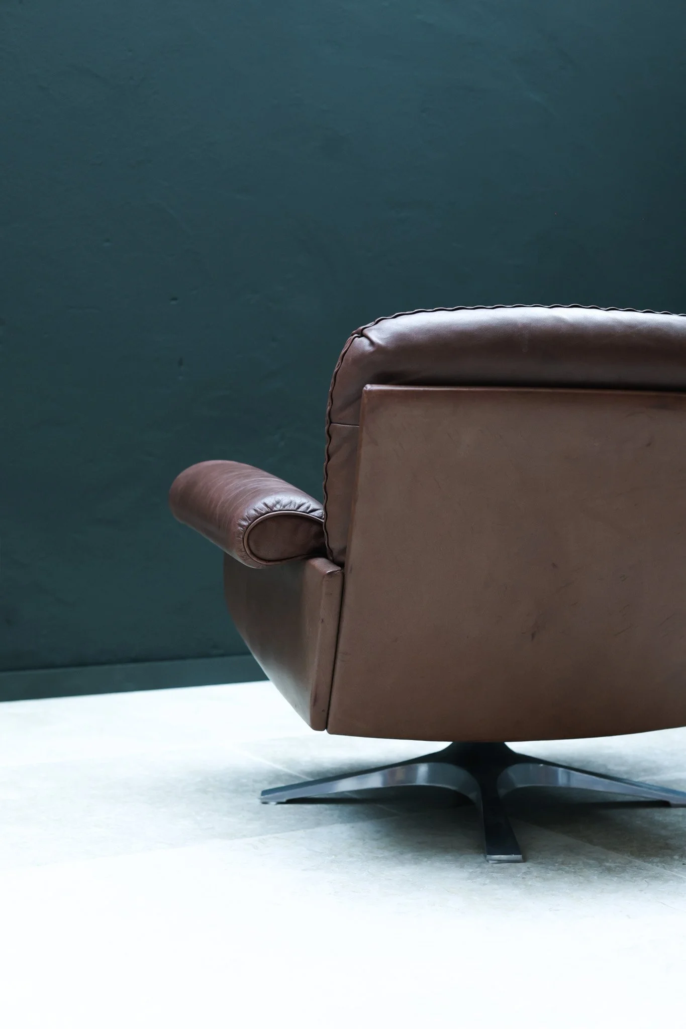 De Sede DS-31 Swivel Club Chairs, Pair foto 11