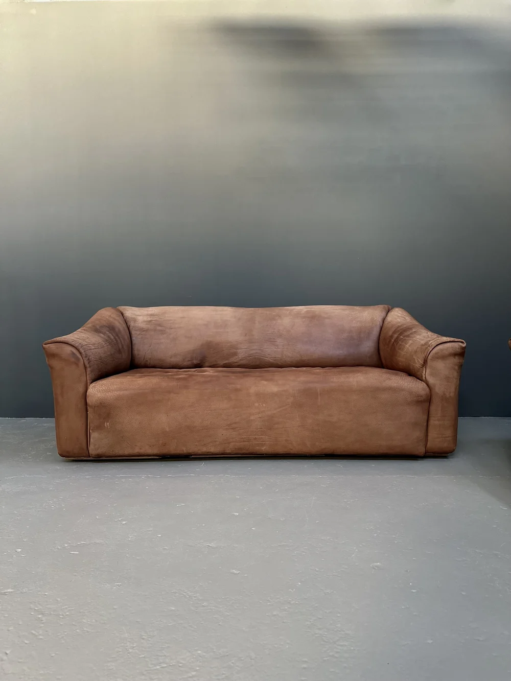 De Sede DS-47 three-seater sofa in brown bull neck leather, Swiss, 1976