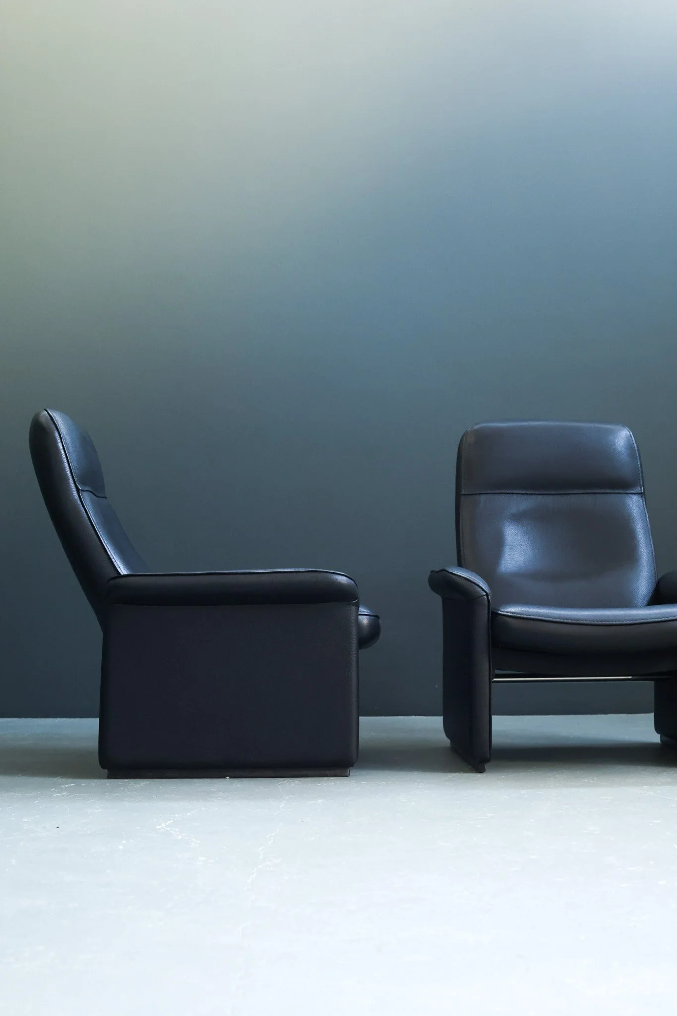 De Sede DS-50 Reclining Lounge Chairs, Pair, in Neck Leather foto 3