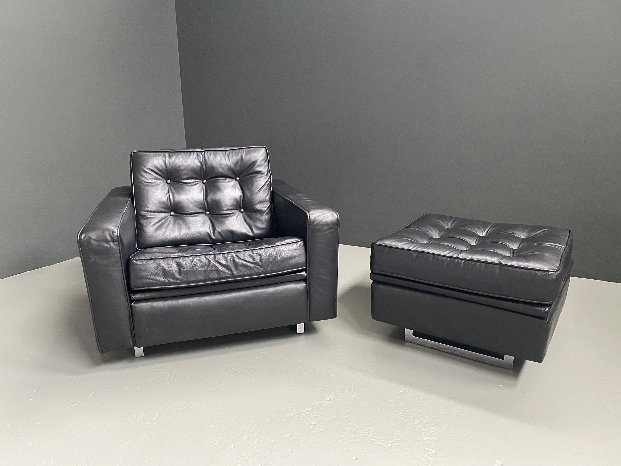 De Sede 'New York' Armchair and Ottoman by Robert Haussmann foto 13