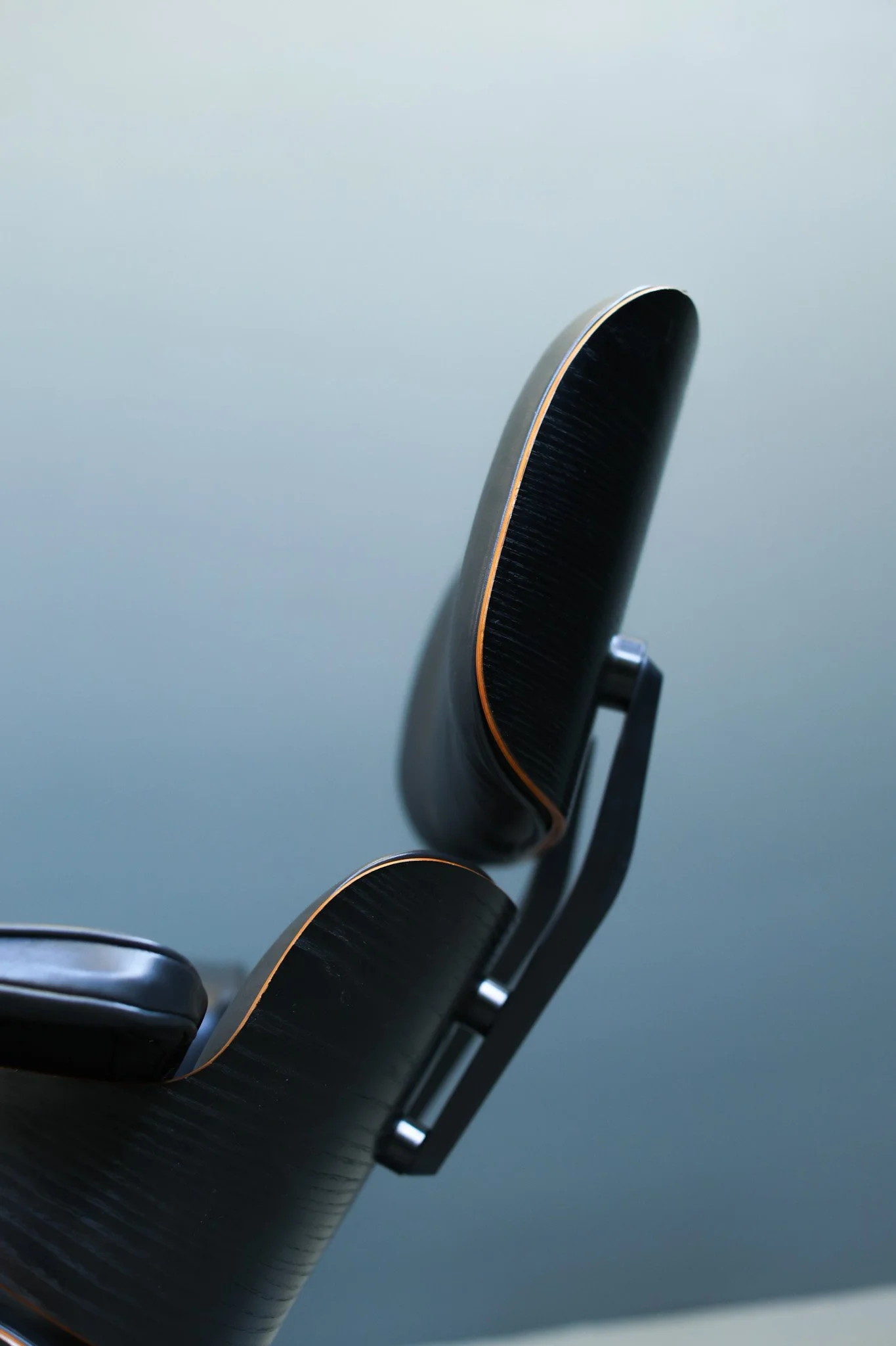 Charles and Ray Eames 670 Lounge Chair for Herman Miller, Black Edition foto 8