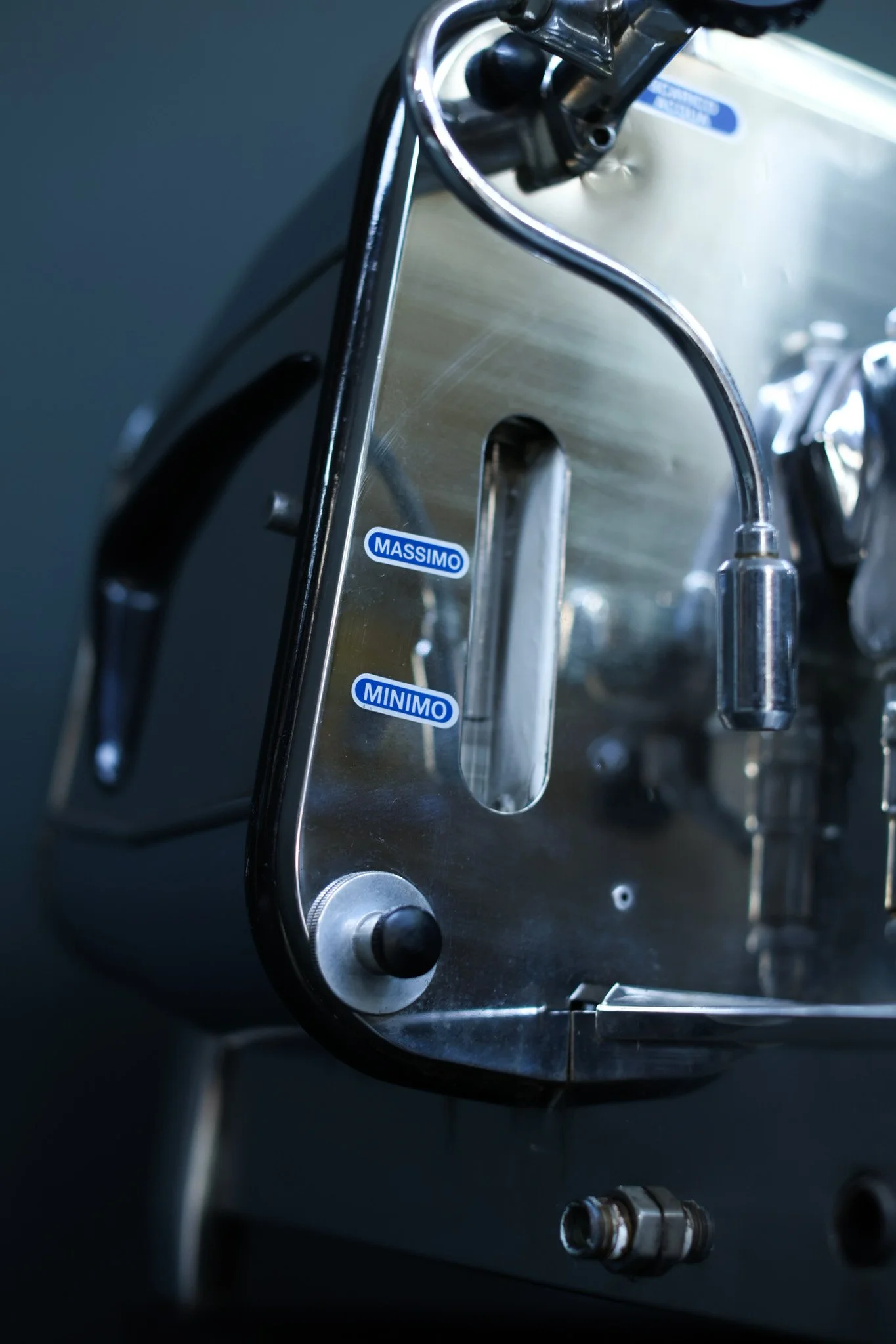Faema E61 Two-Group Espresso Machine foto 8