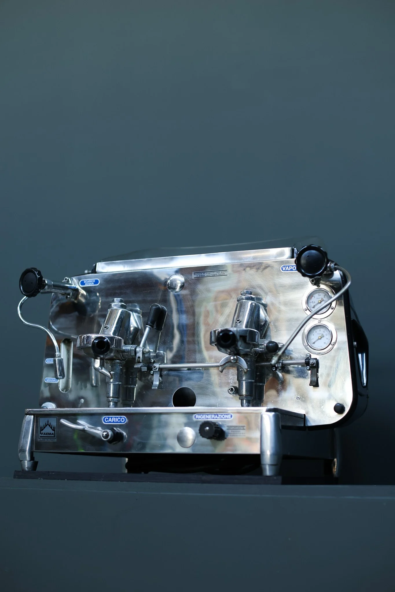 Faema E61 Two-Group Espresso Machine foto 13