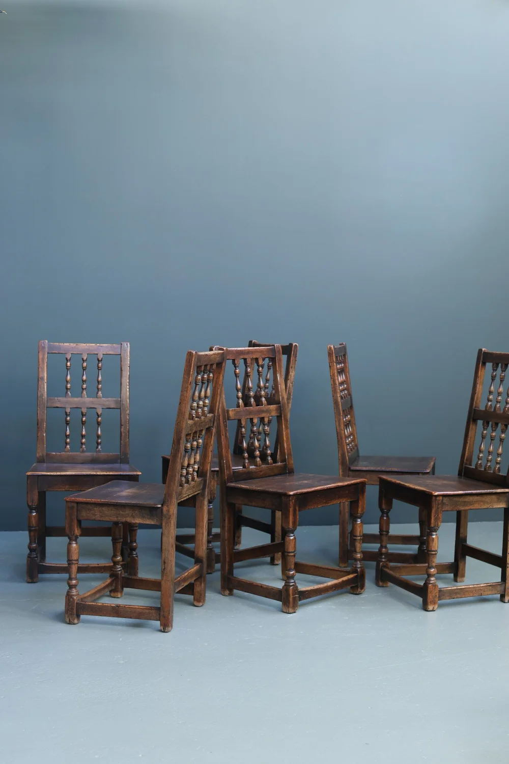 French 18th-Century Solid Oak Side Chairs, Set of Six foto 3