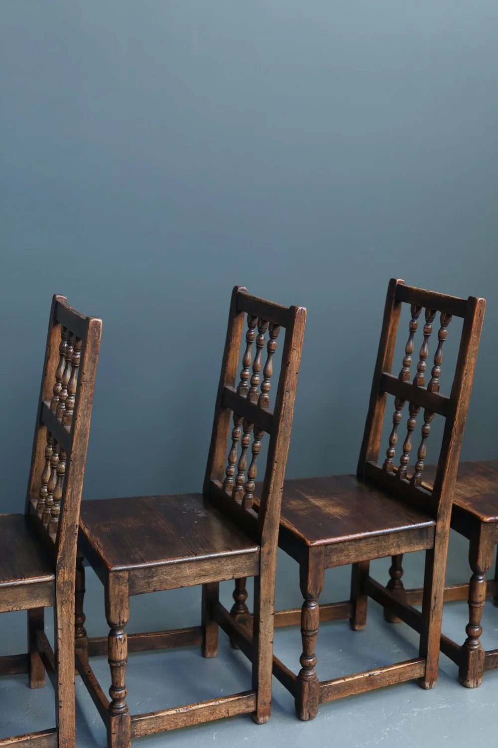 French 18th-Century Solid Oak Side Chairs, Set of Six foto 9