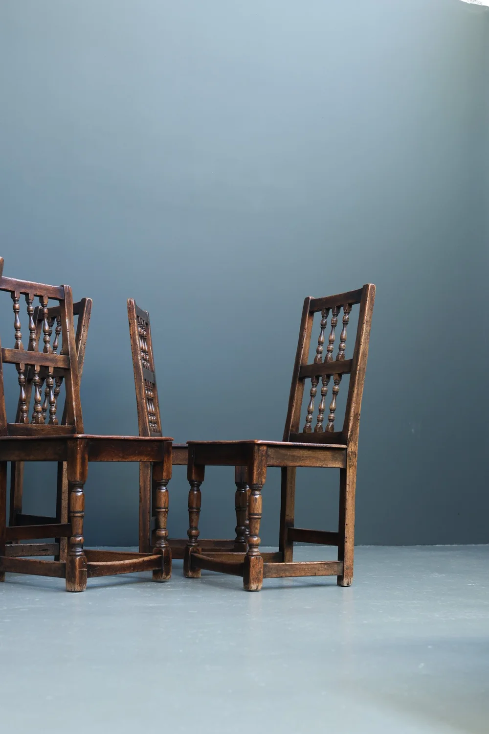 French 18th-Century Solid Oak Side Chairs, Set of Six foto 10