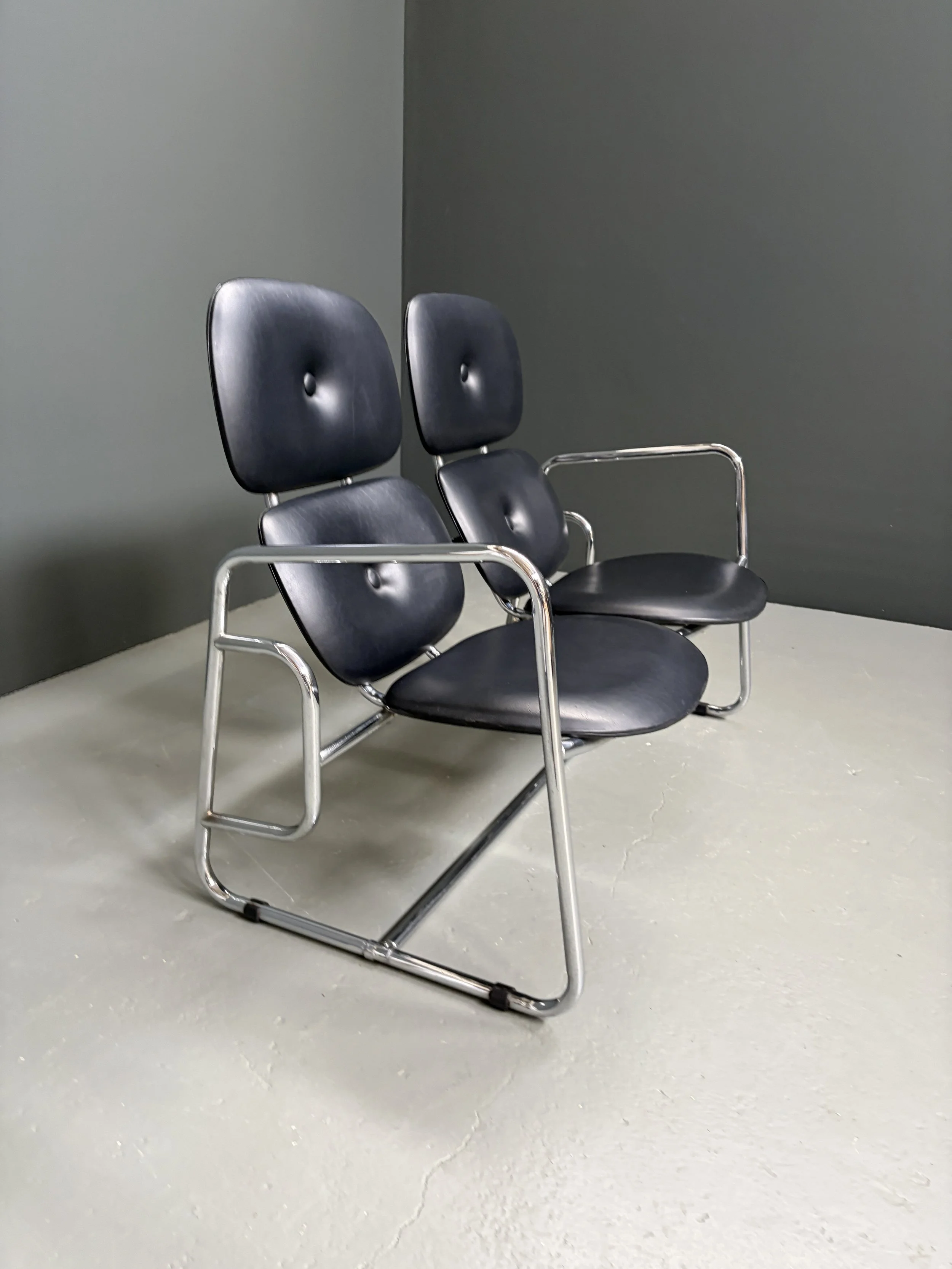 Italian Two-Seat Sofa in the Style of Gae Aulenti foto 2