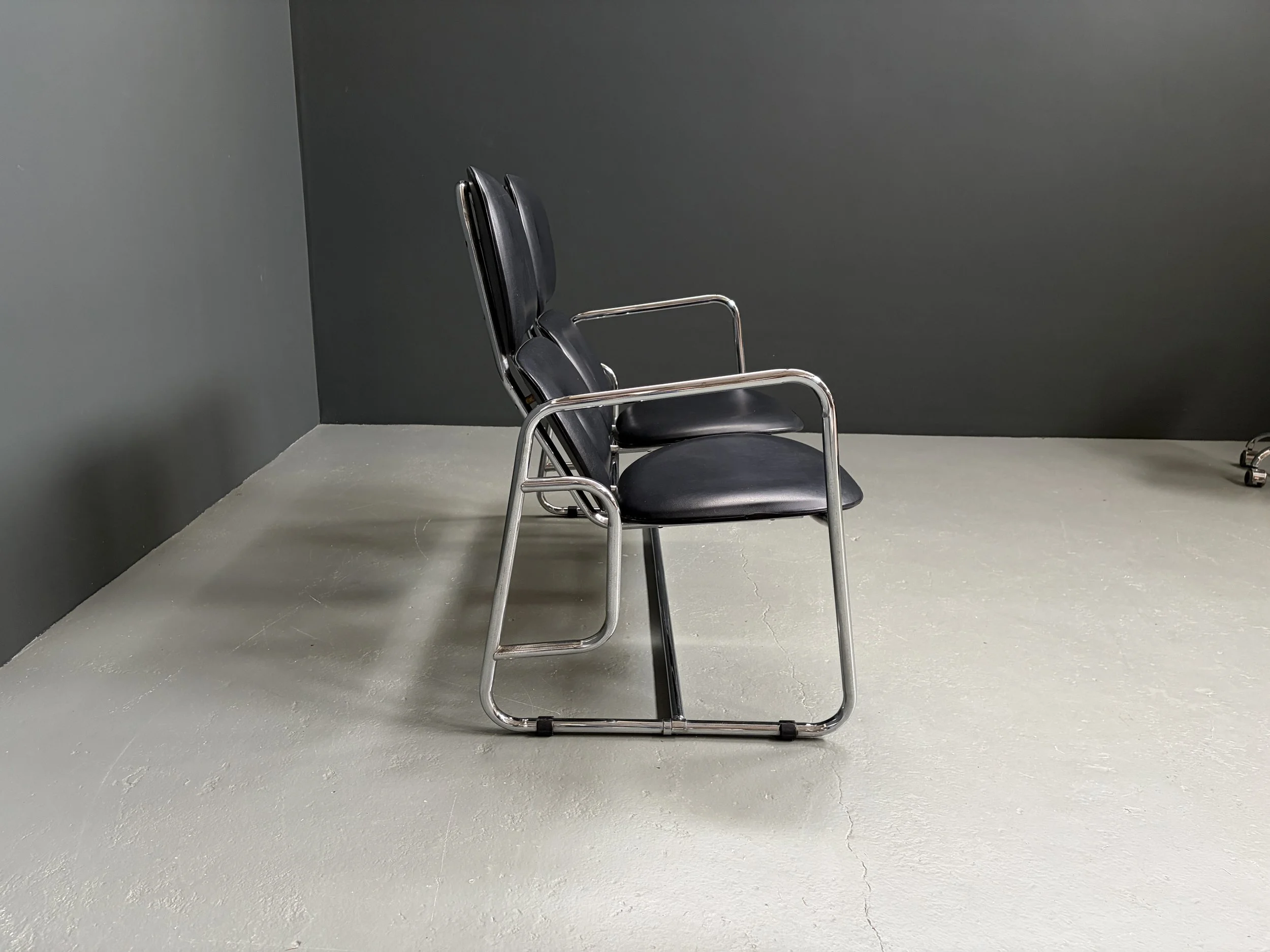 Italian Two-Seat Sofa in the Style of Gae Aulenti foto 4