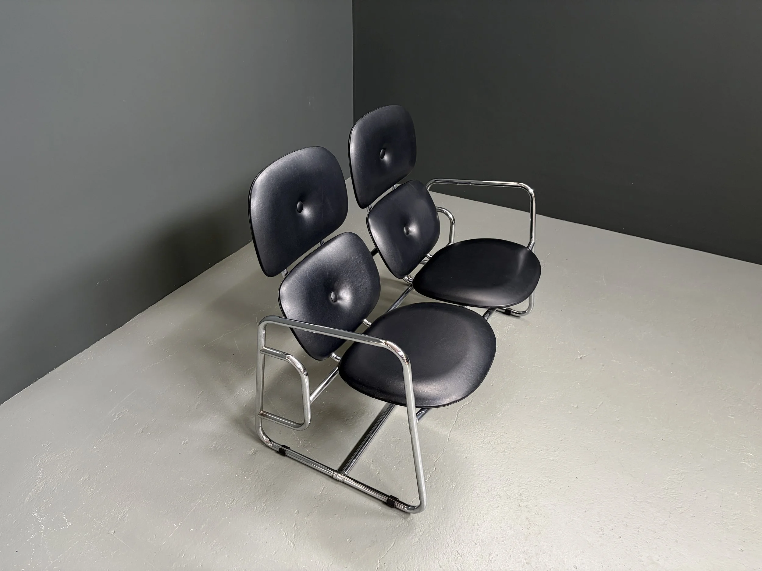 Italian Two-Seat Sofa in the Style of Gae Aulenti foto 5