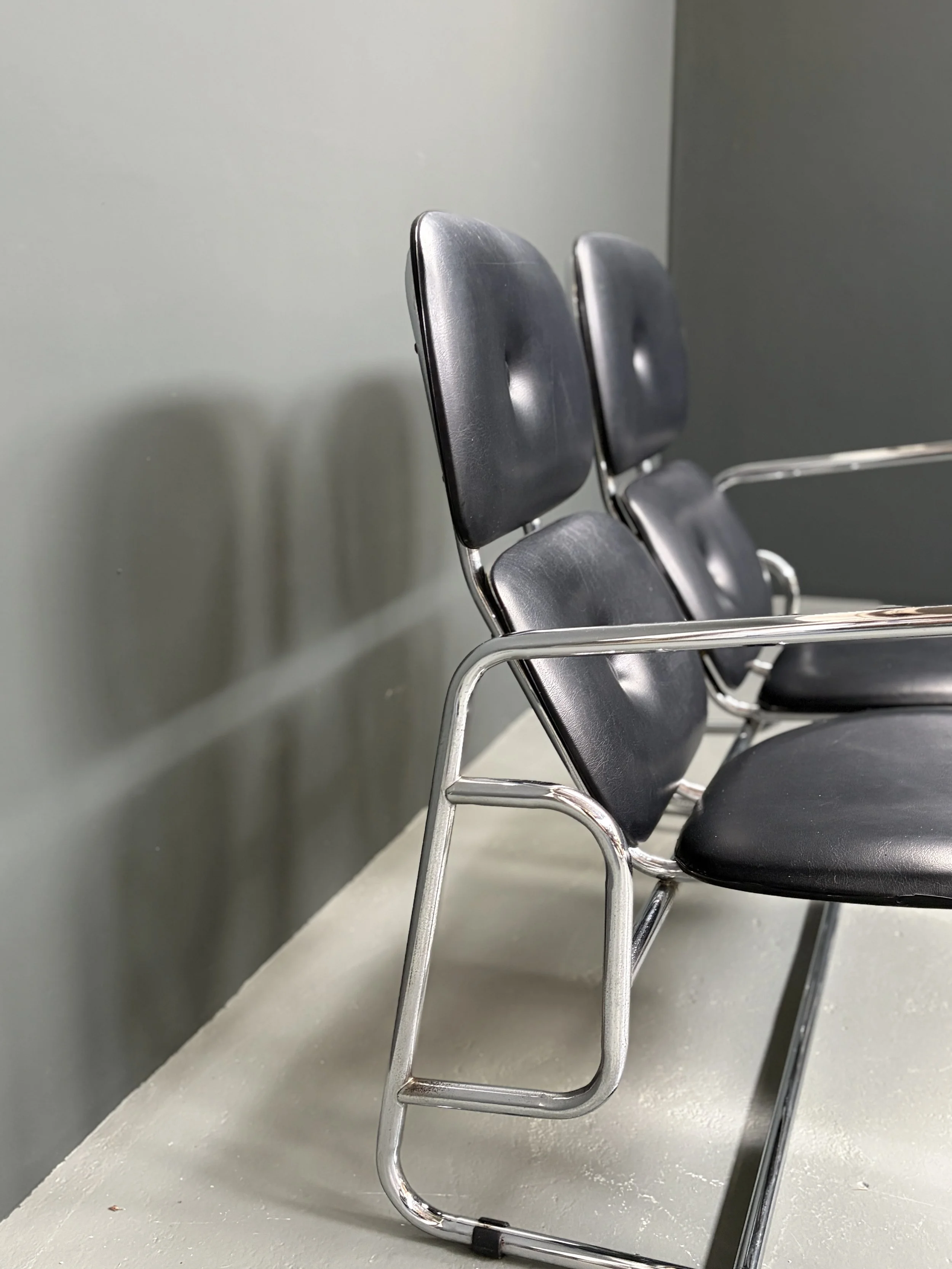Italian Two-Seat Sofa in the Style of Gae Aulenti foto 10
