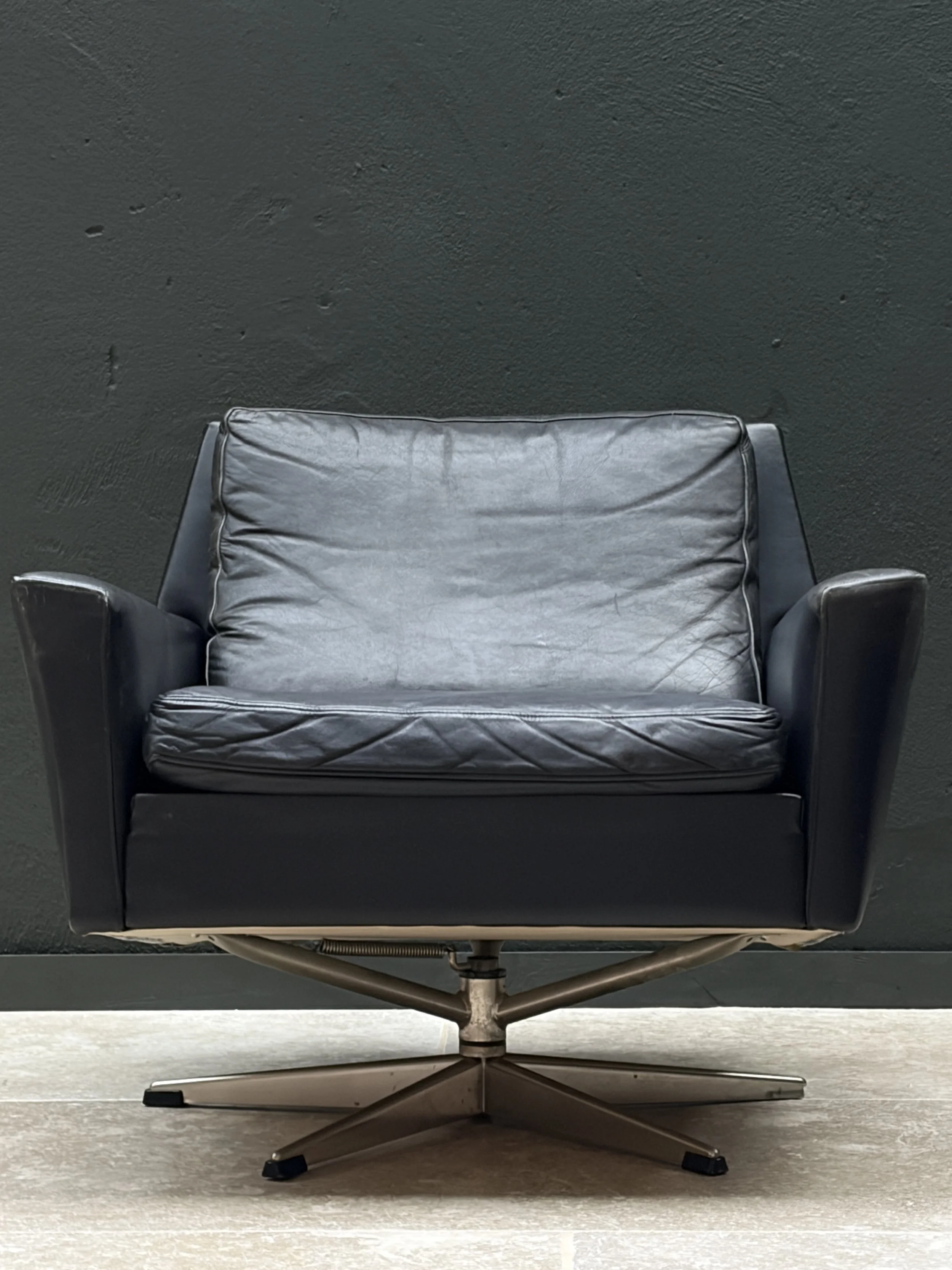 Georg Thams Swivel Armchairs, Set of 2, for Vejen Polstermøbelfabrik foto 4