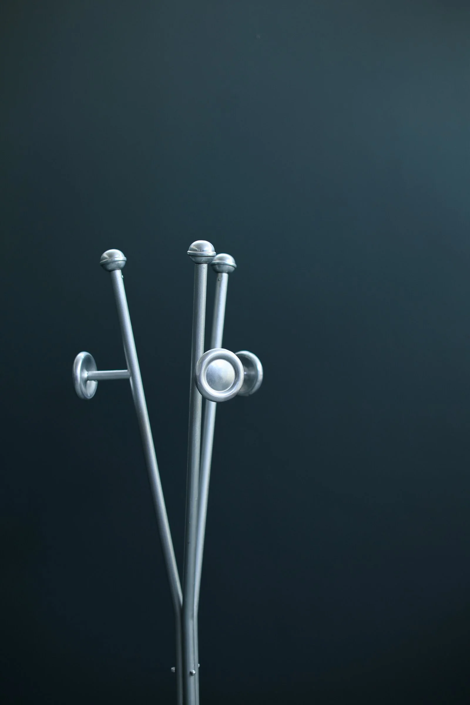 Italian Space Age Aluminium Coat Rack, 1970s foto 3