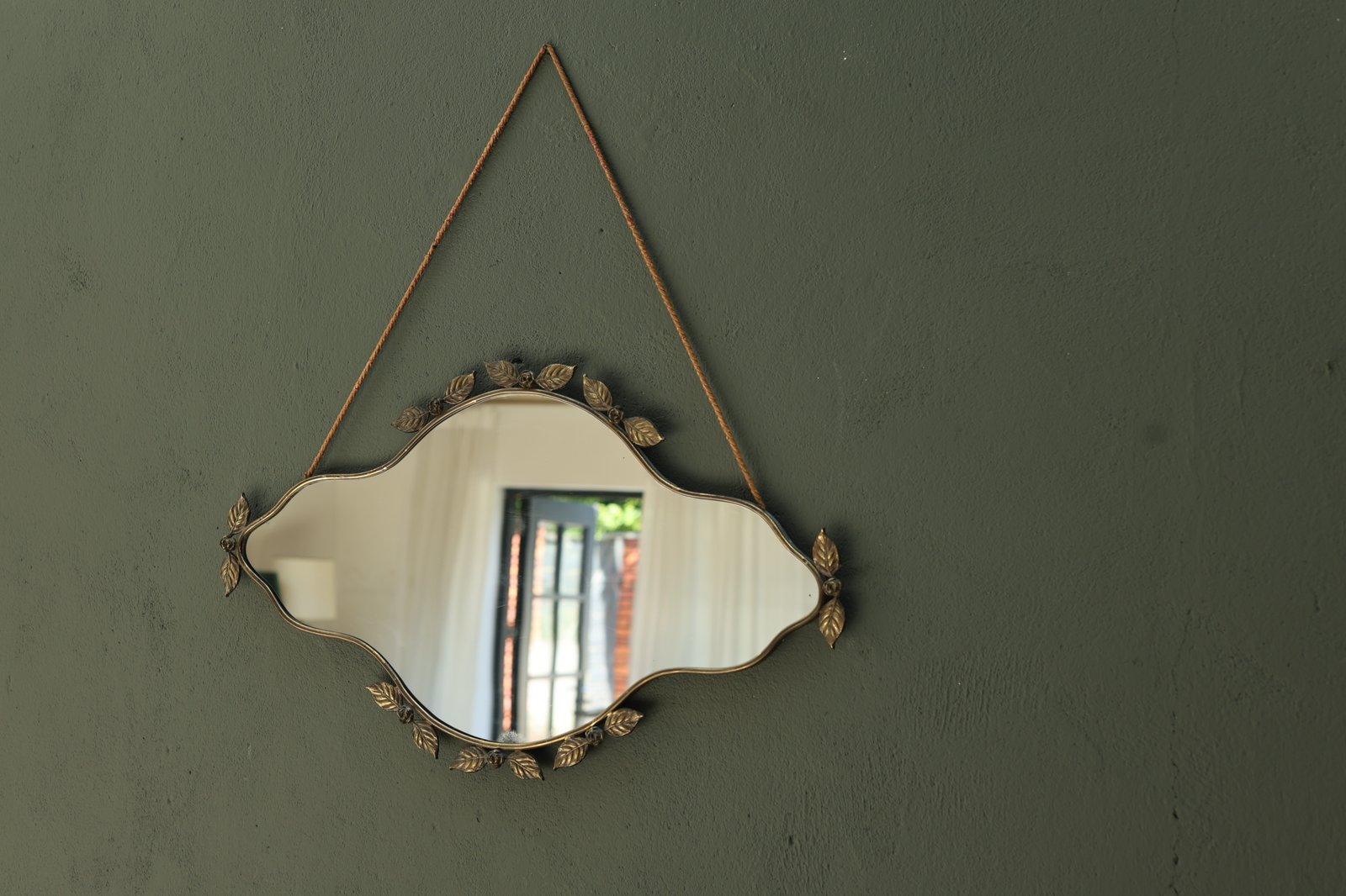Italian Floral Metal Wall Mirror, Roses & Leaves foto 2
