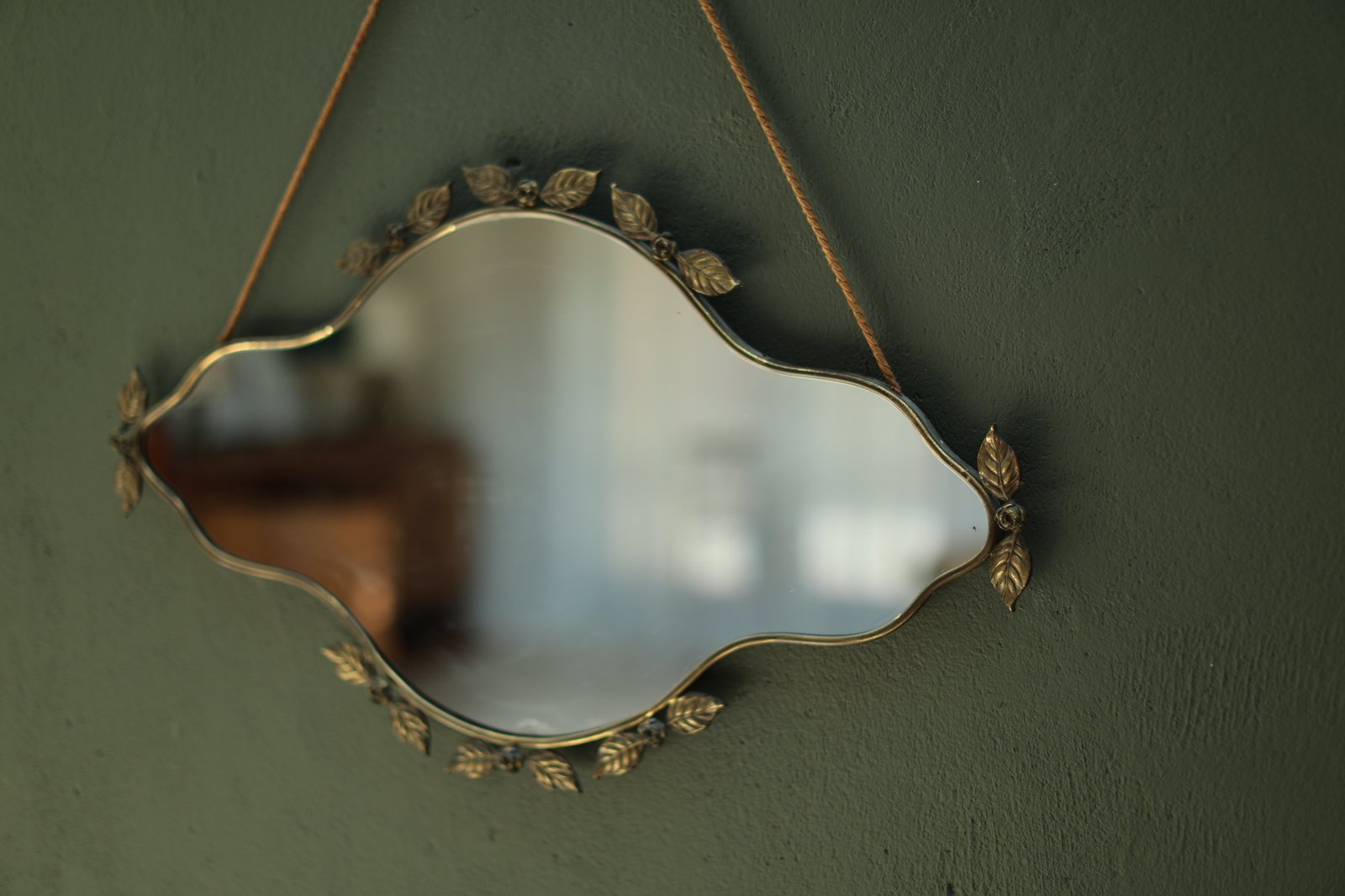 Italian Floral Metal Wall Mirror, Roses & Leaves foto 3