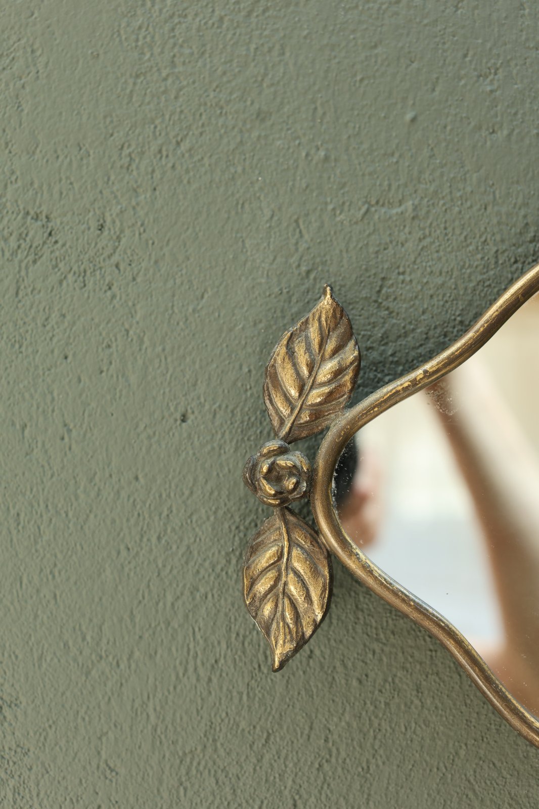 Italian Floral Metal Wall Mirror, Roses & Leaves foto 6