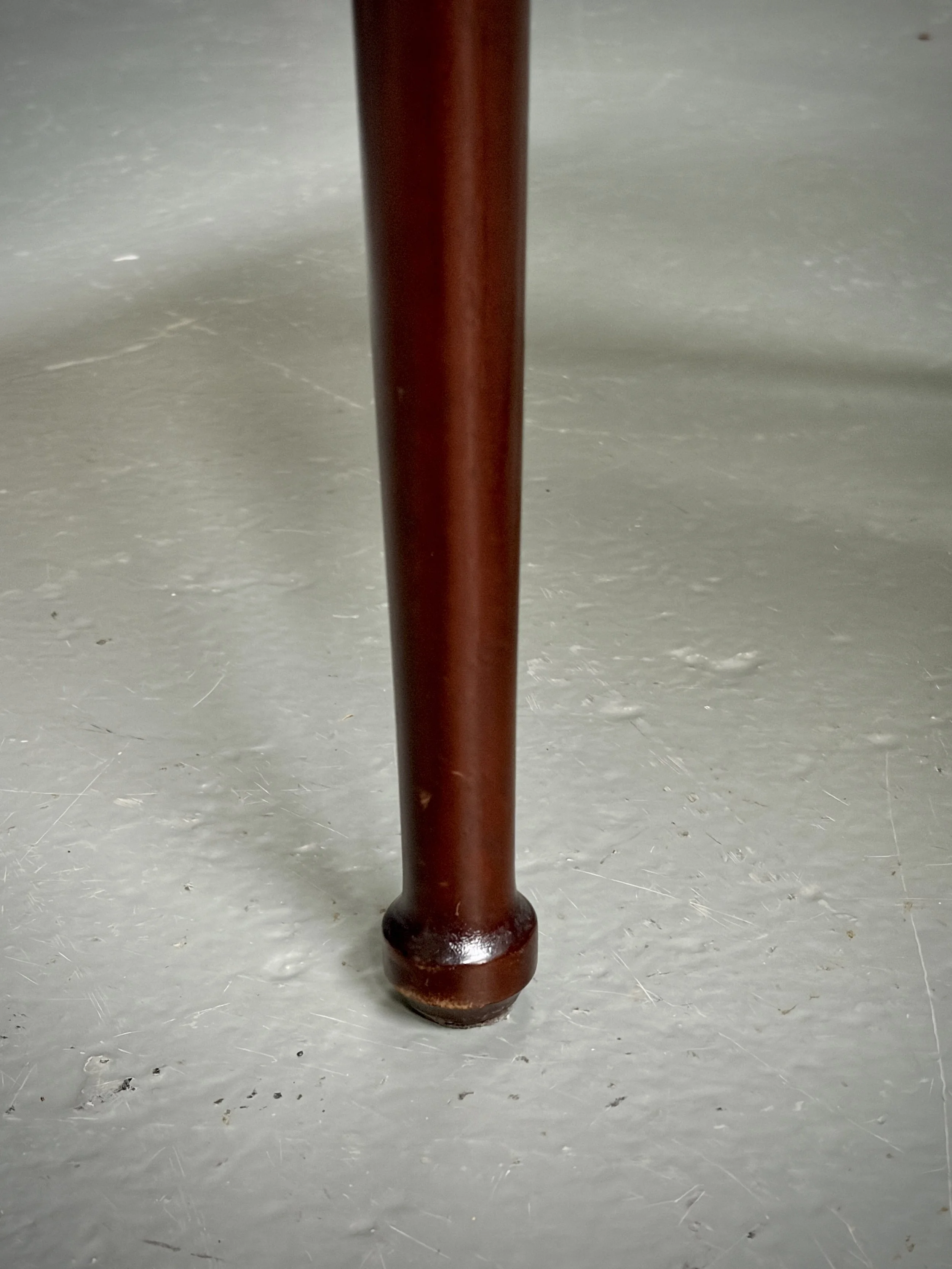 Set of Four Italian Red Lacquer Dining Chairs in the Style of Claudio Salocchi foto 11
