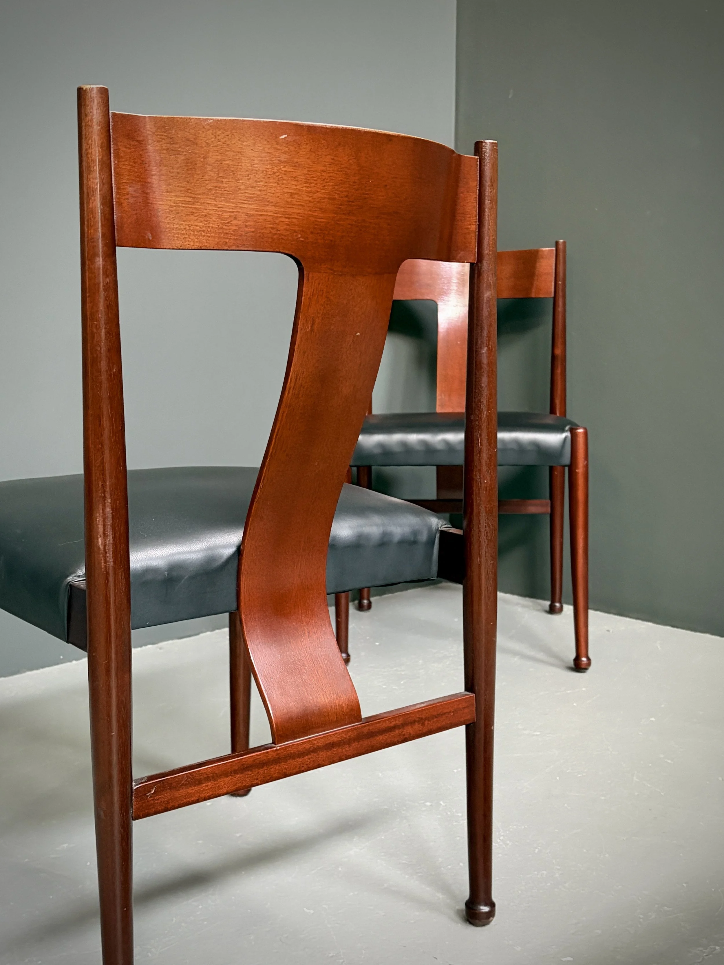 Set of Four Italian Red Lacquer Dining Chairs in the Style of Claudio Salocchi foto 12