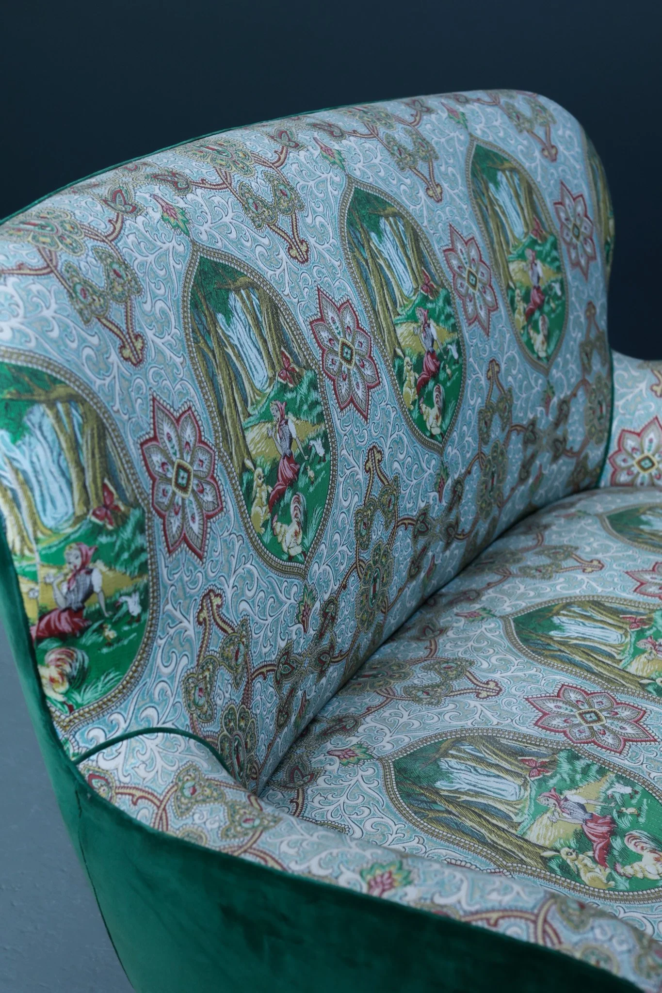 Italian Two-Seat Velvet Sofa with Fairytale Fabric, 1960s foto 8