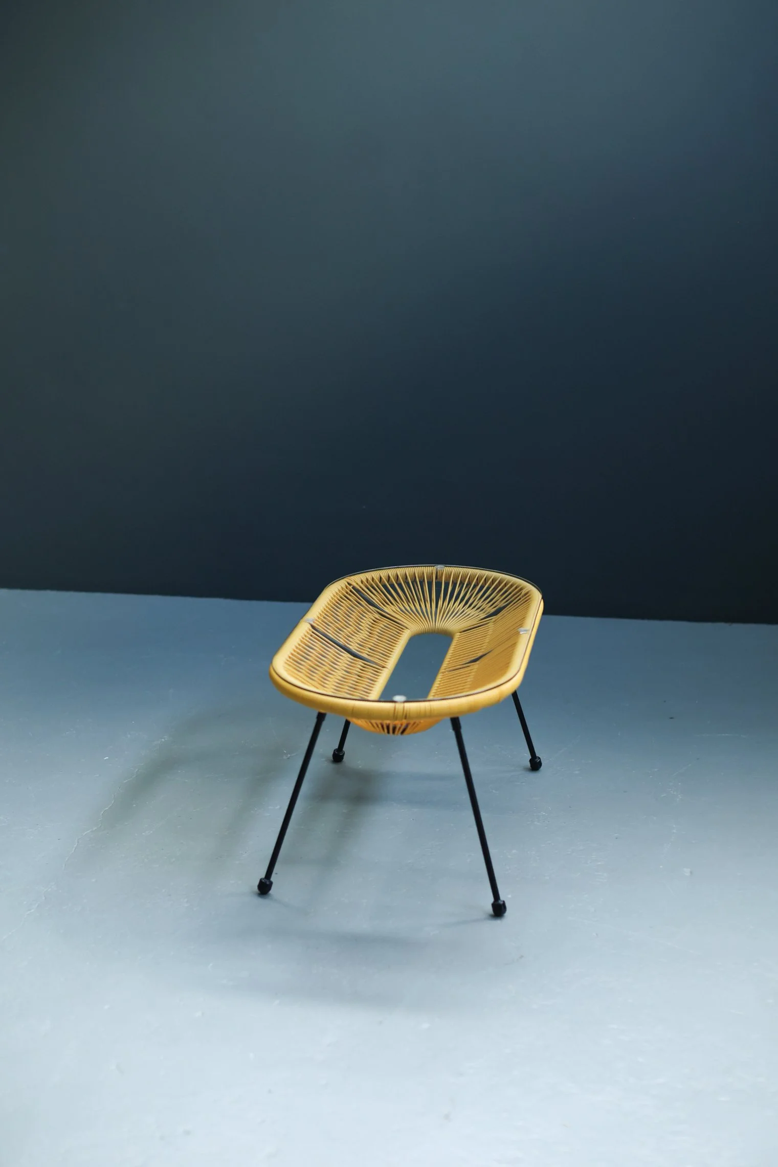 Italian Woven Yellow Coffee Table with Glass Top, 1990 foto 3