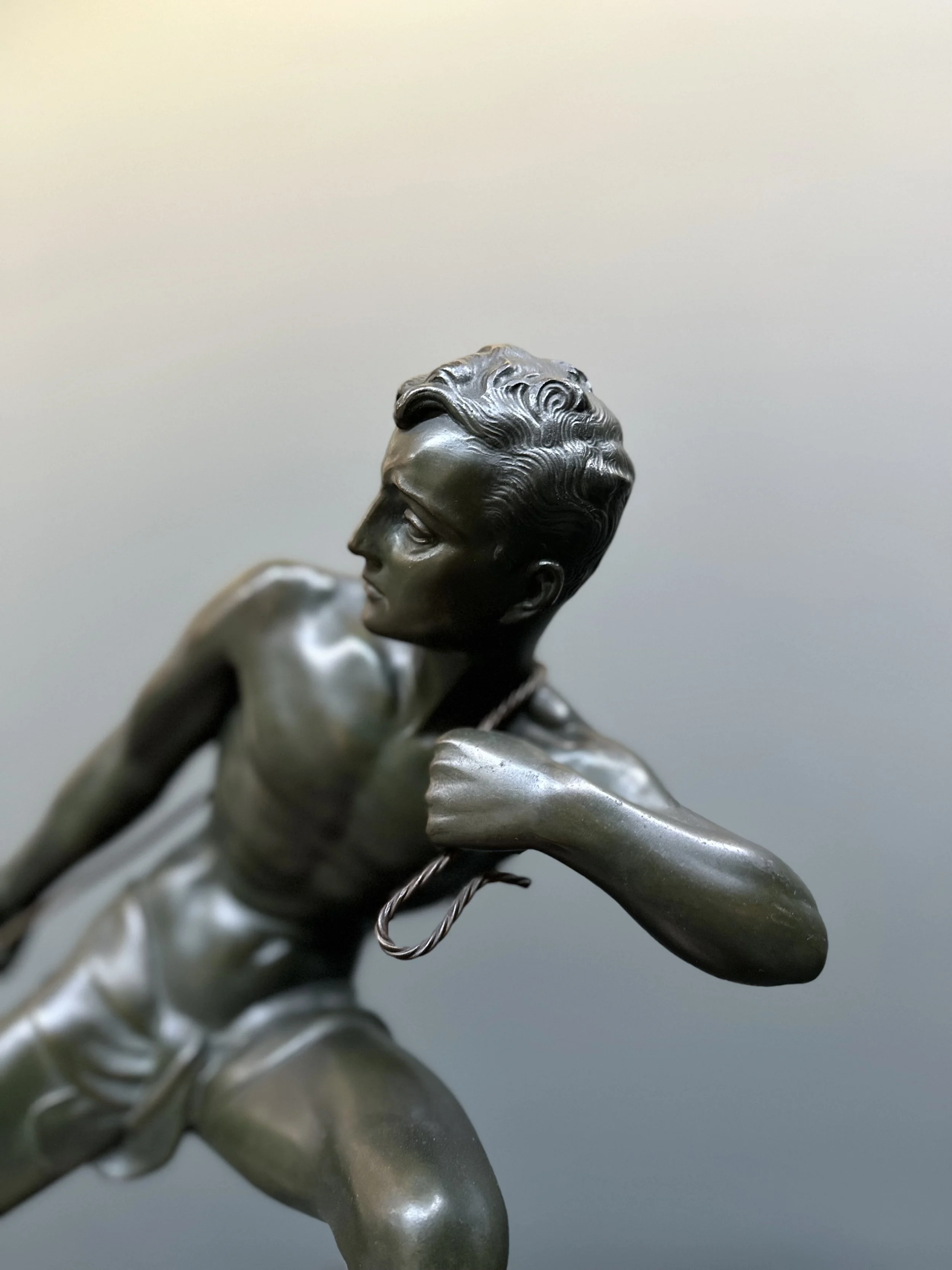 Jean de Roncourt 'The Fisherman' Art Deco Bronze Sculpture foto 11