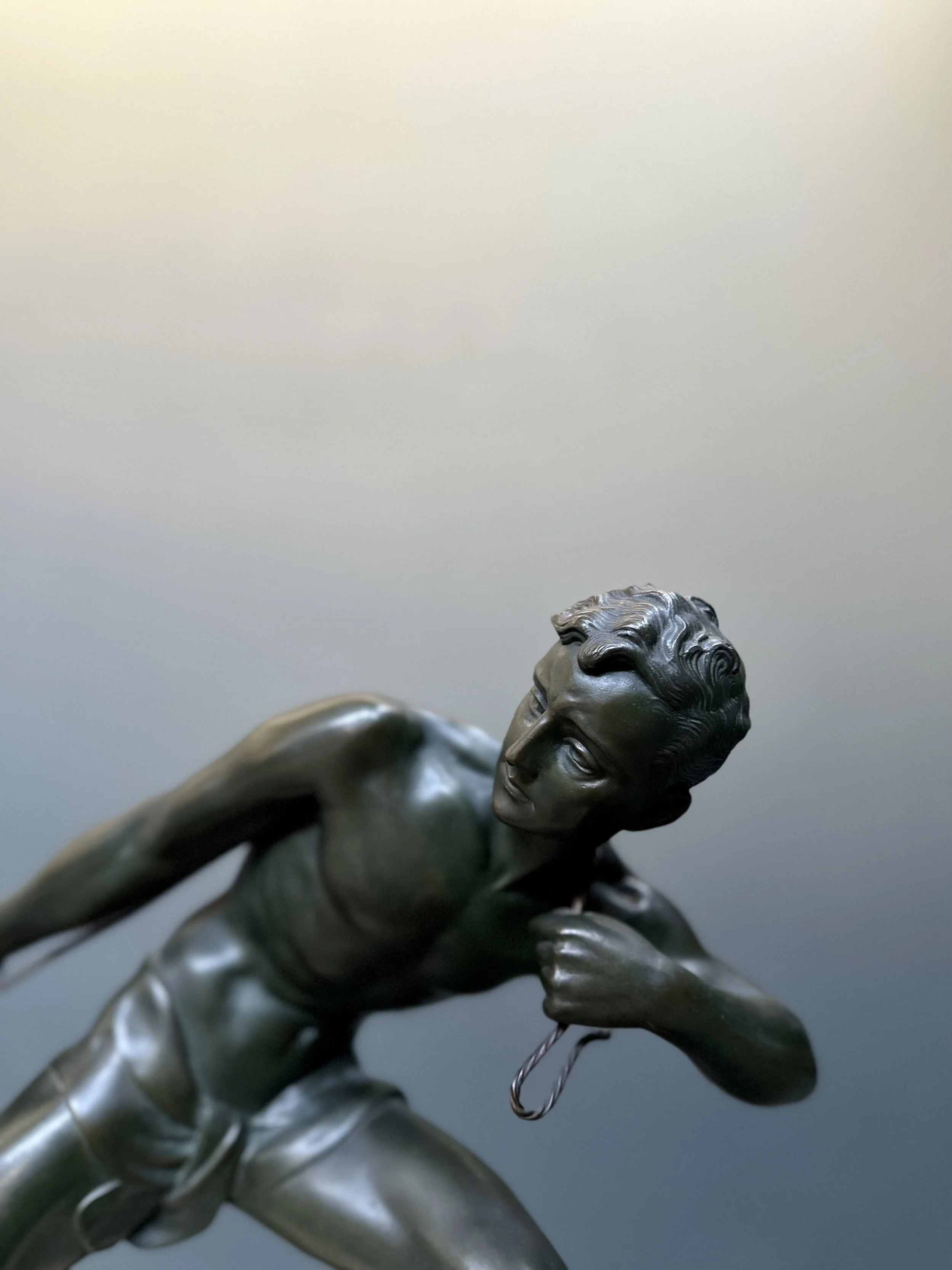 Jean de Roncourt 'The Fisherman' Art Deco Bronze Sculpture foto 19
