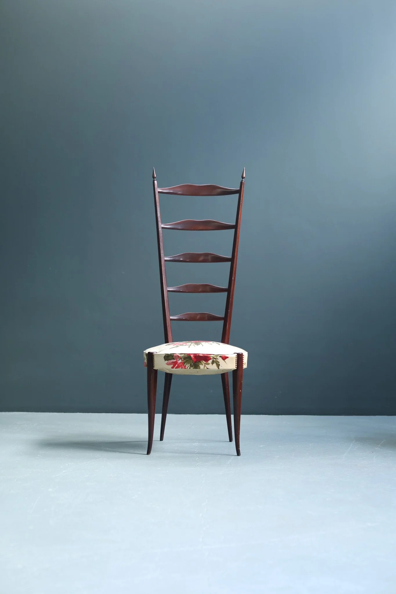 Paolo Buffa Chiavari Ladder-Back Chairs, Pair foto 6