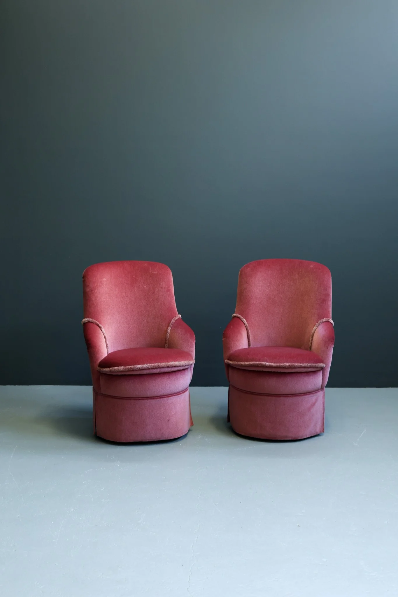 French Velvet Boudoir Chairs, Set of Two foto 4