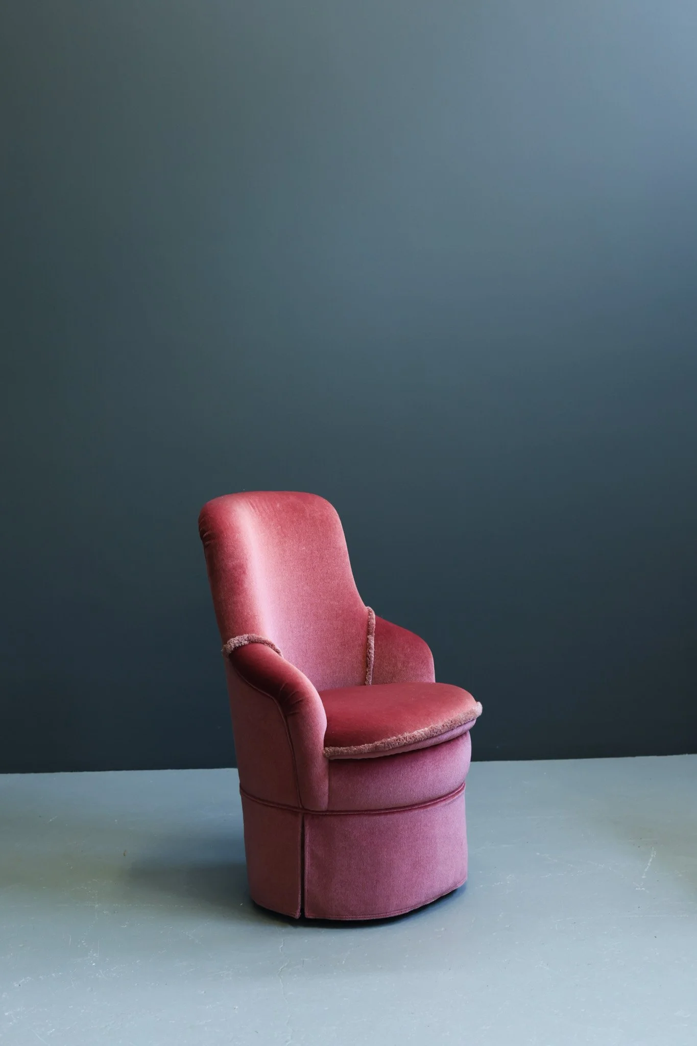French Velvet Boudoir Chairs, Set of Two foto 5