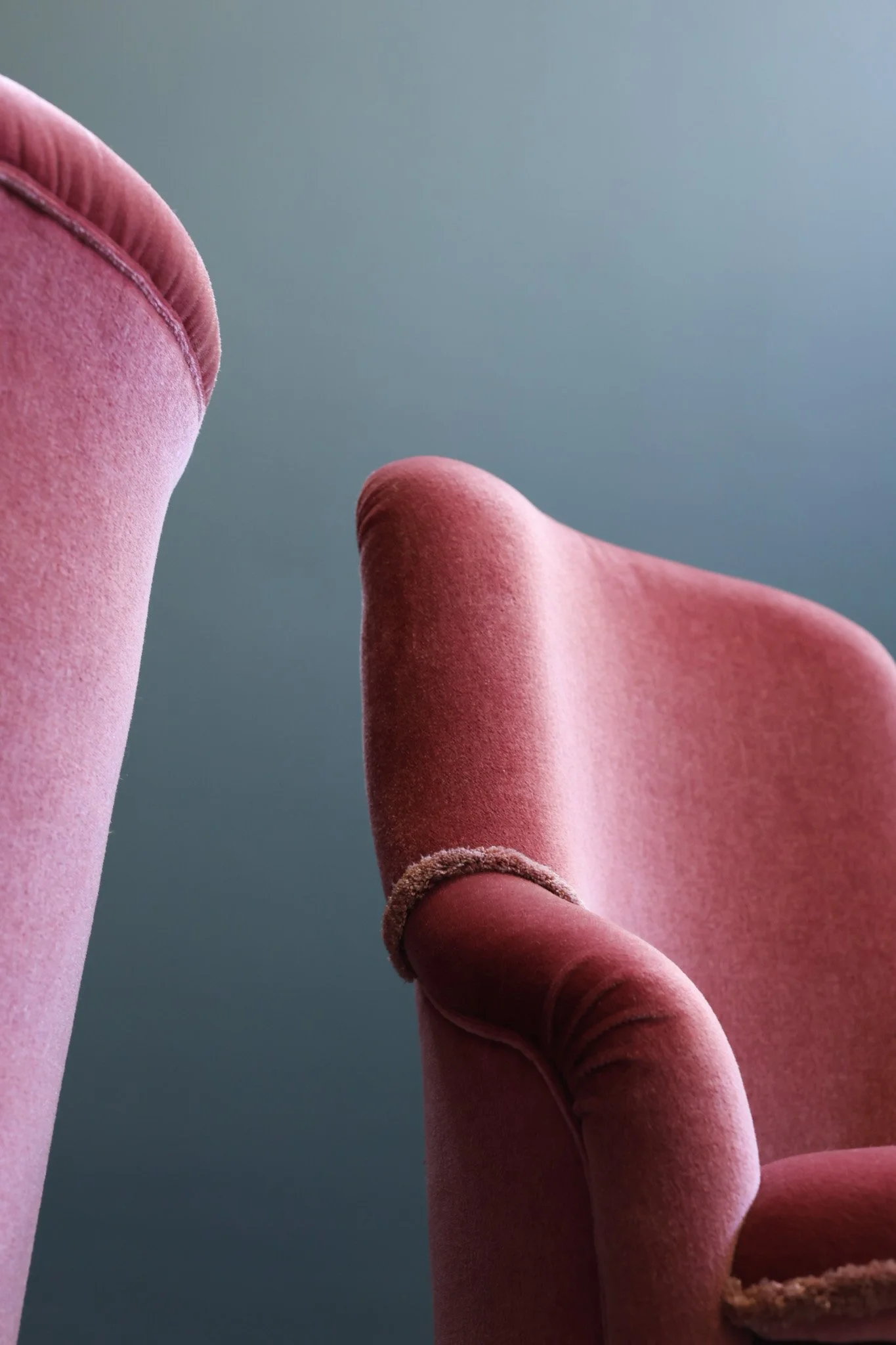 French Velvet Boudoir Chairs, Set of Two foto 10
