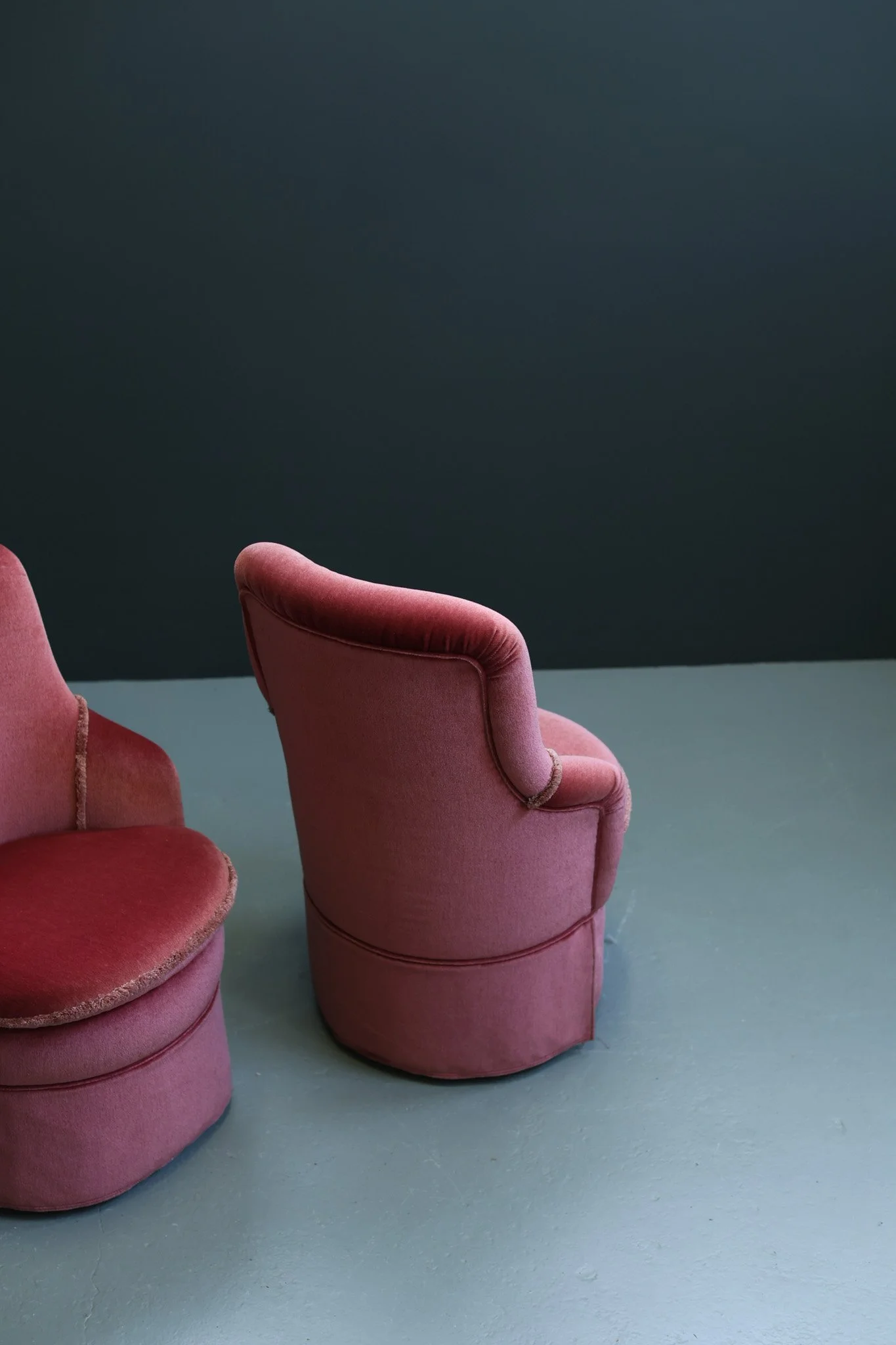 French Velvet Boudoir Chairs, Set of Two foto 16