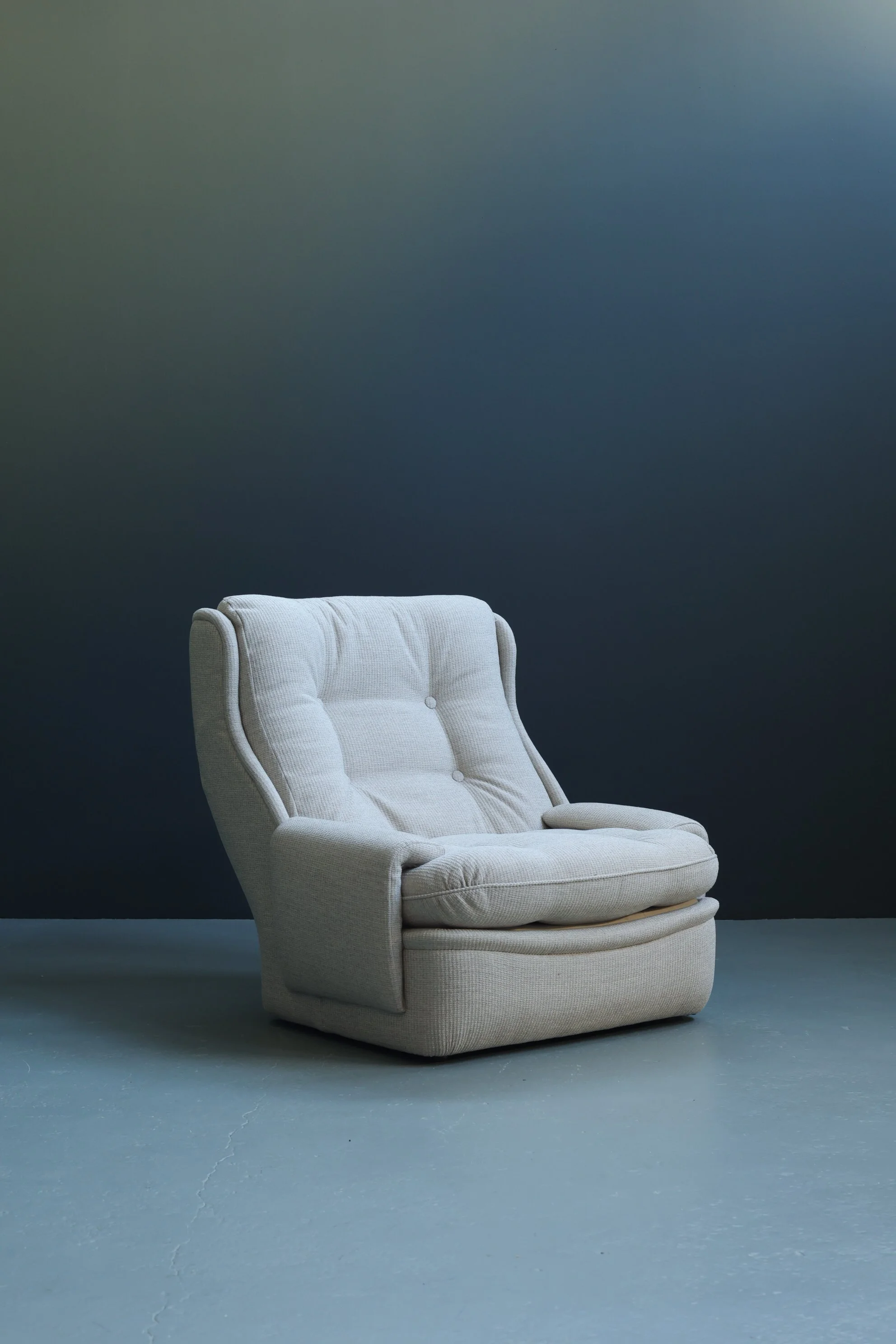 Pizzetti Italian lounge chair reupholstered in wool, 1970s