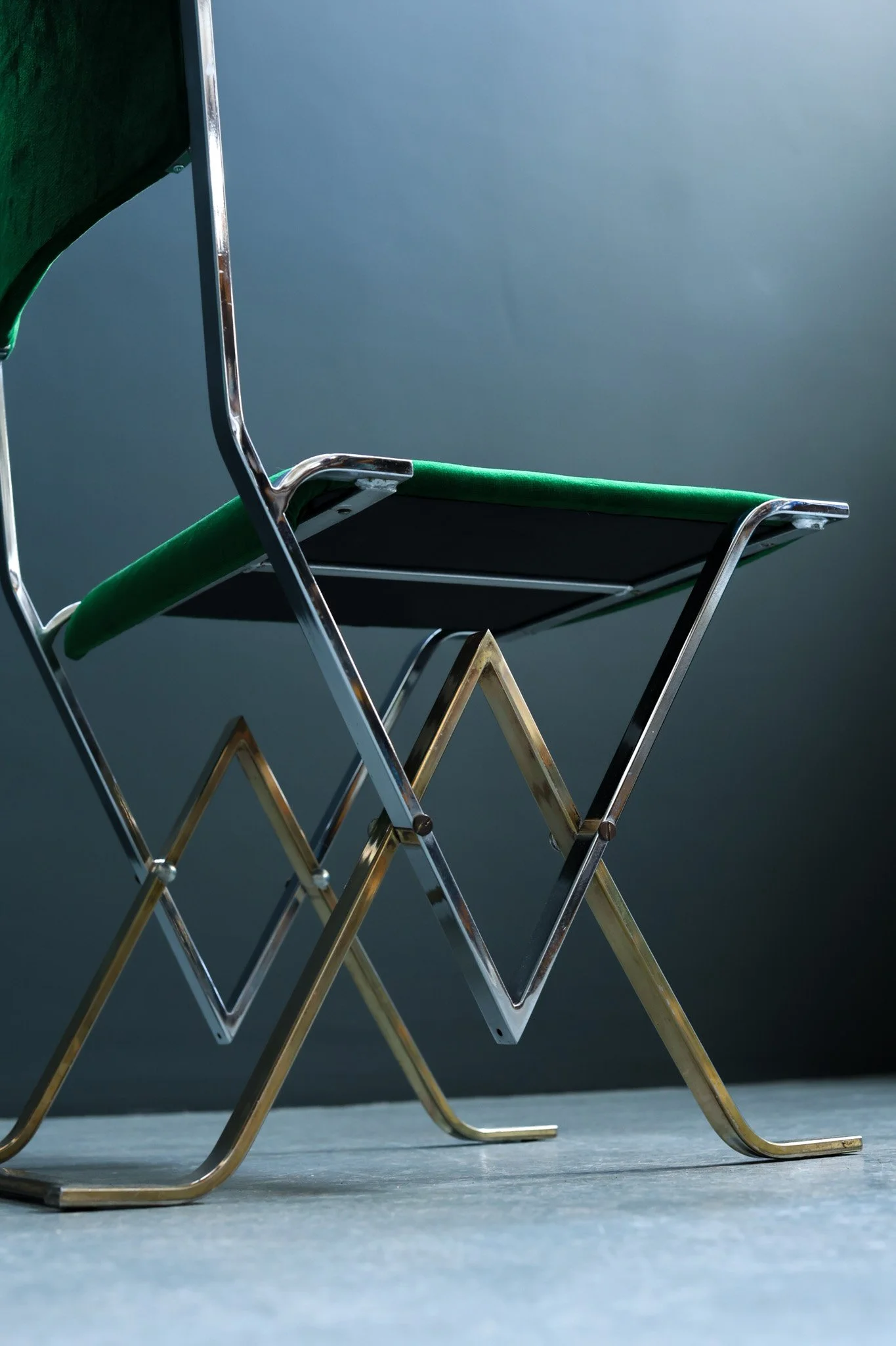 Set of six postmodern Italian dining chairs in green velvet with chrome legs, 1980s
