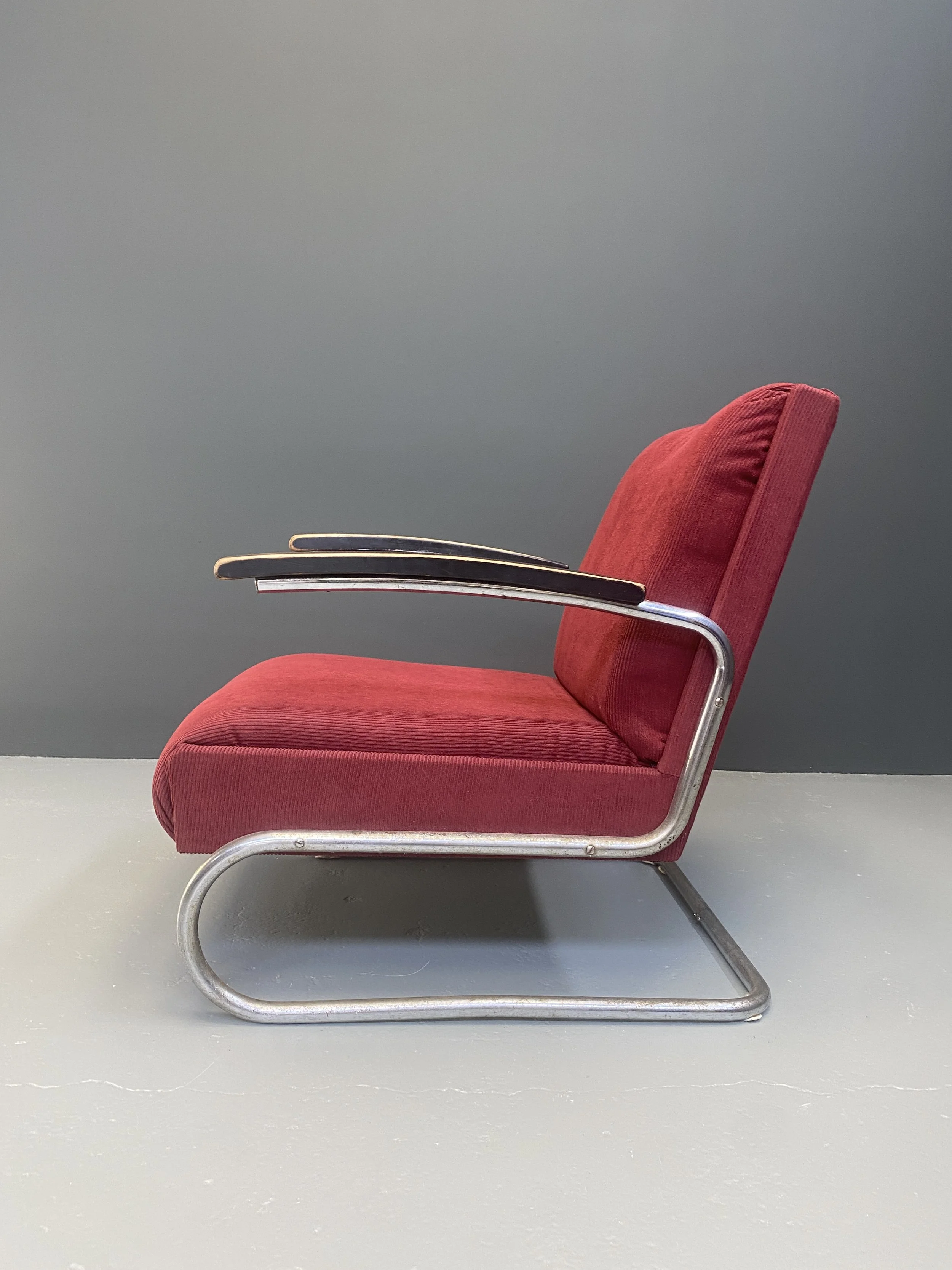 Willem Hendrik Gispen S411 cantilever chair for Thonet, chrome steel and fabric, 1970s