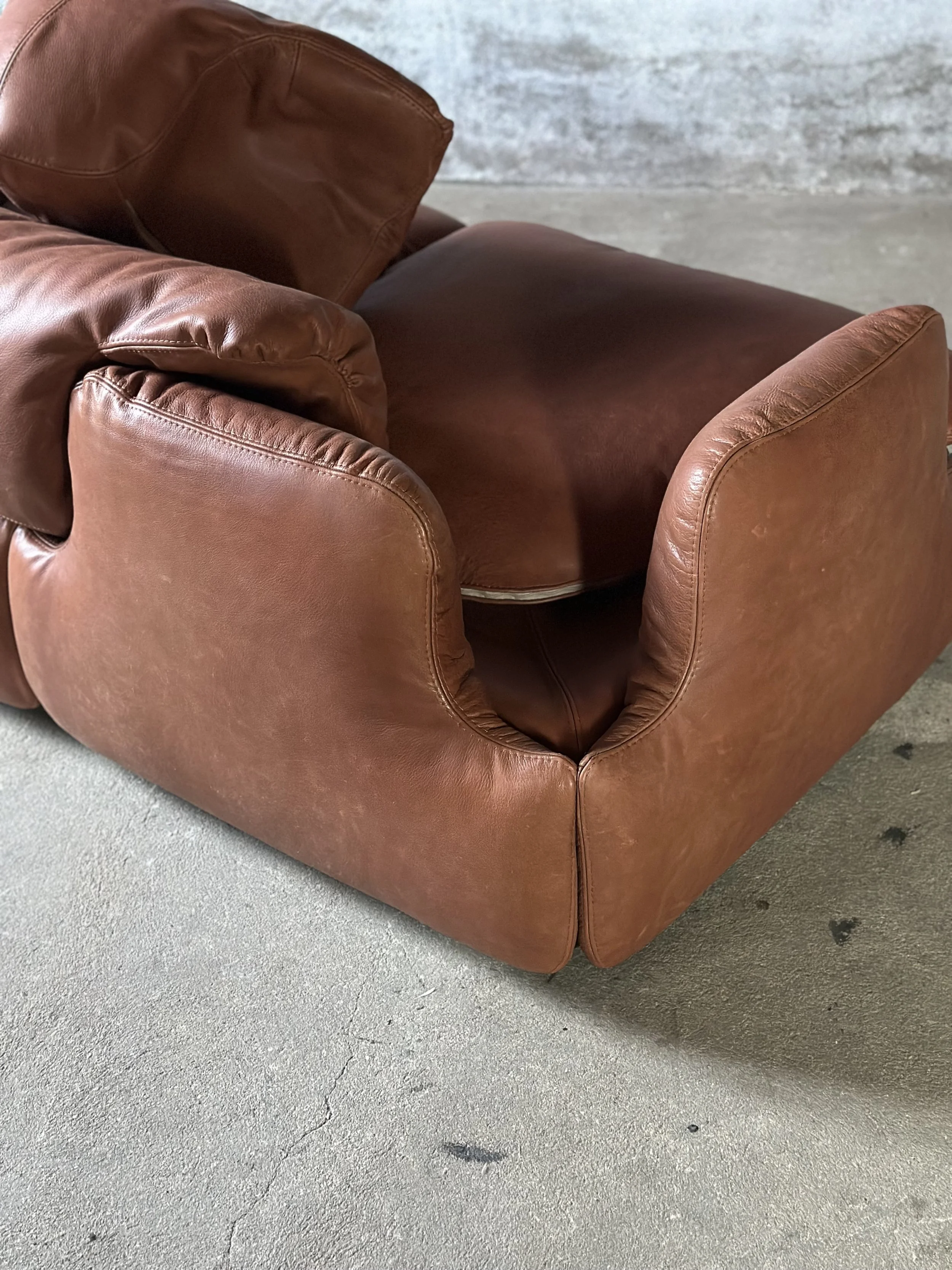 Alberto Rosselli Confidential Sofa for Saporiti in Cognac Leather foto 8