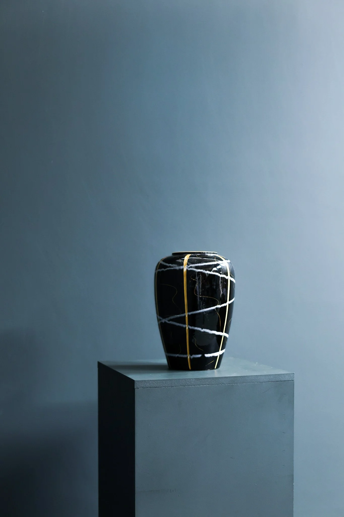 Scheurich and Greulich 239/30 West German pottery vase in black with white and yellow swirls, 1960s