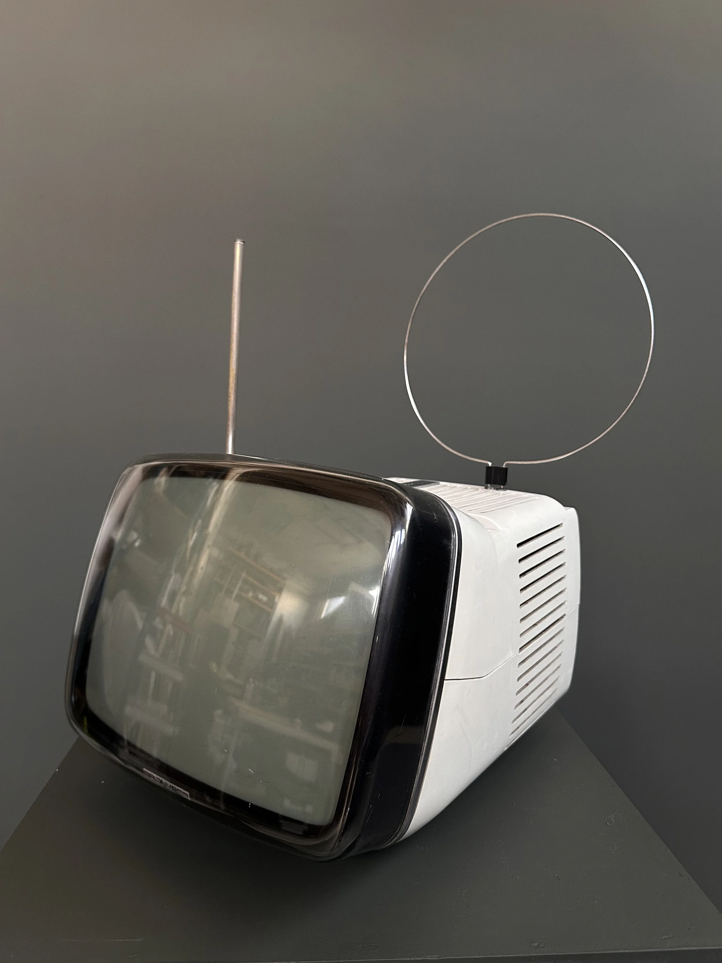 Brionvega Algol 11 Television by Marco Zanuso and Richard Sapper foto 10