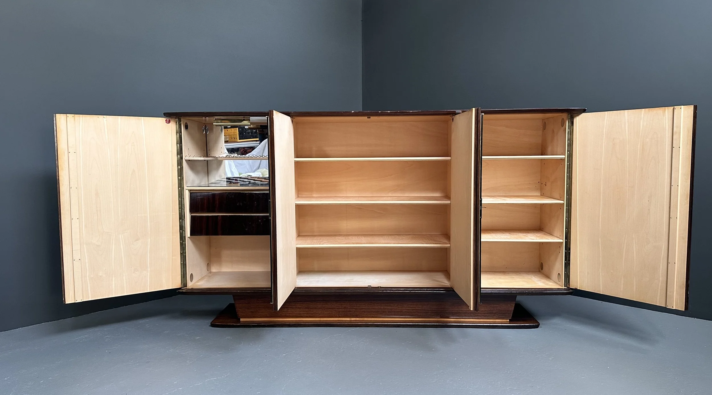 Swiss Art Deco Mid-Century Mahogany Sideboard by Schweizerfabrikat foto 5