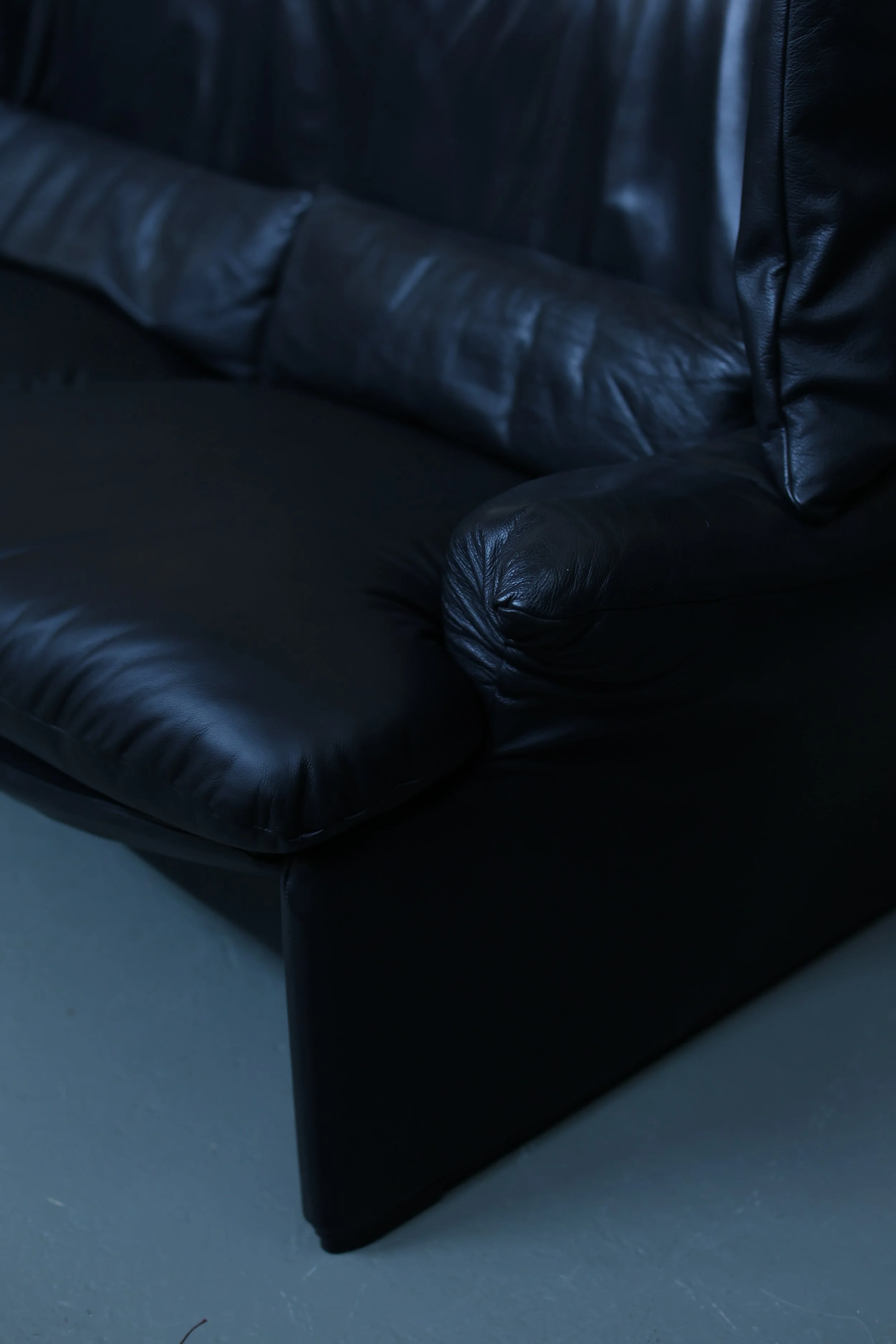 Vico Magistretti Portovenere Leather Sofa for Cassina foto 8